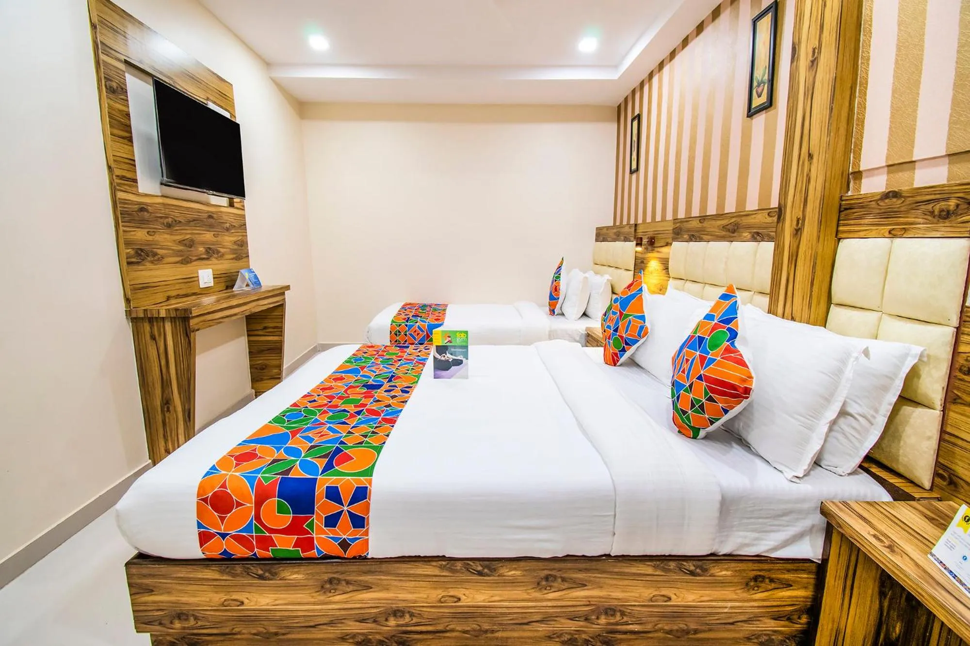 Bed in FabHotel Orange Suites - Nr Mumbai International Airport
