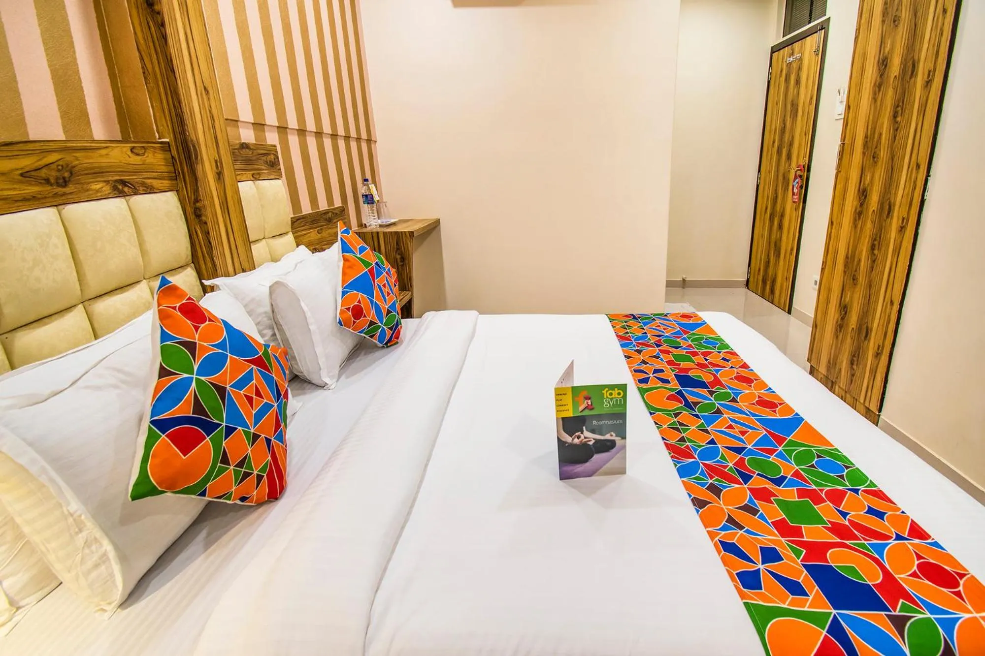 Bed in FabHotel Orange Suites - Nr Mumbai International Airport
