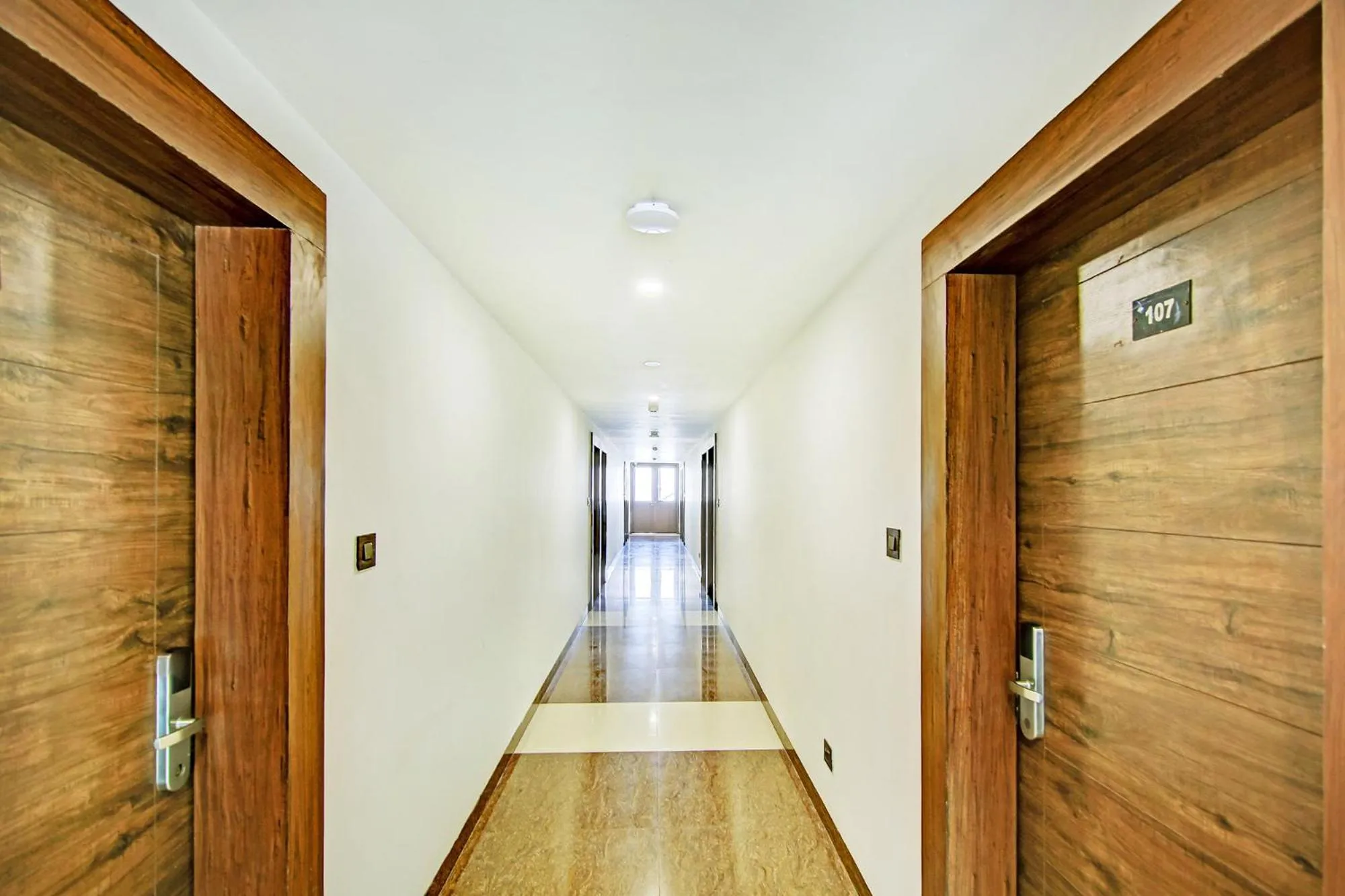 Lobby or reception in FabHotel Orange Suites - Nr Mumbai International Airport