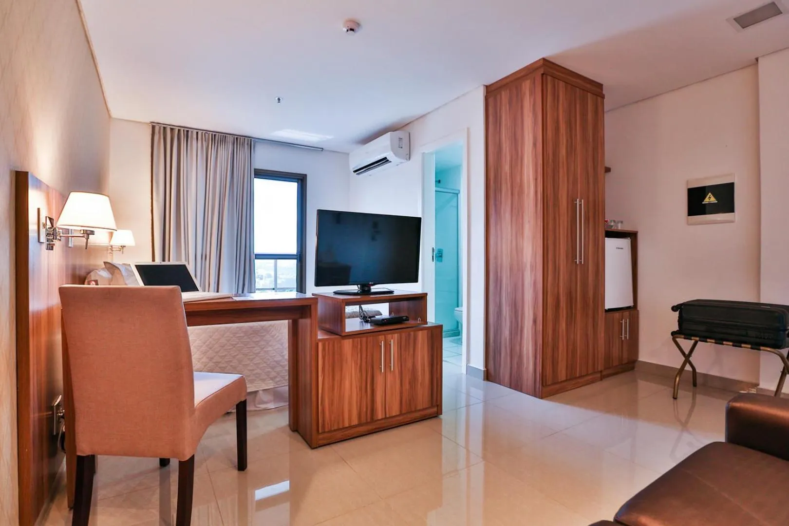 MG Flats & Residence