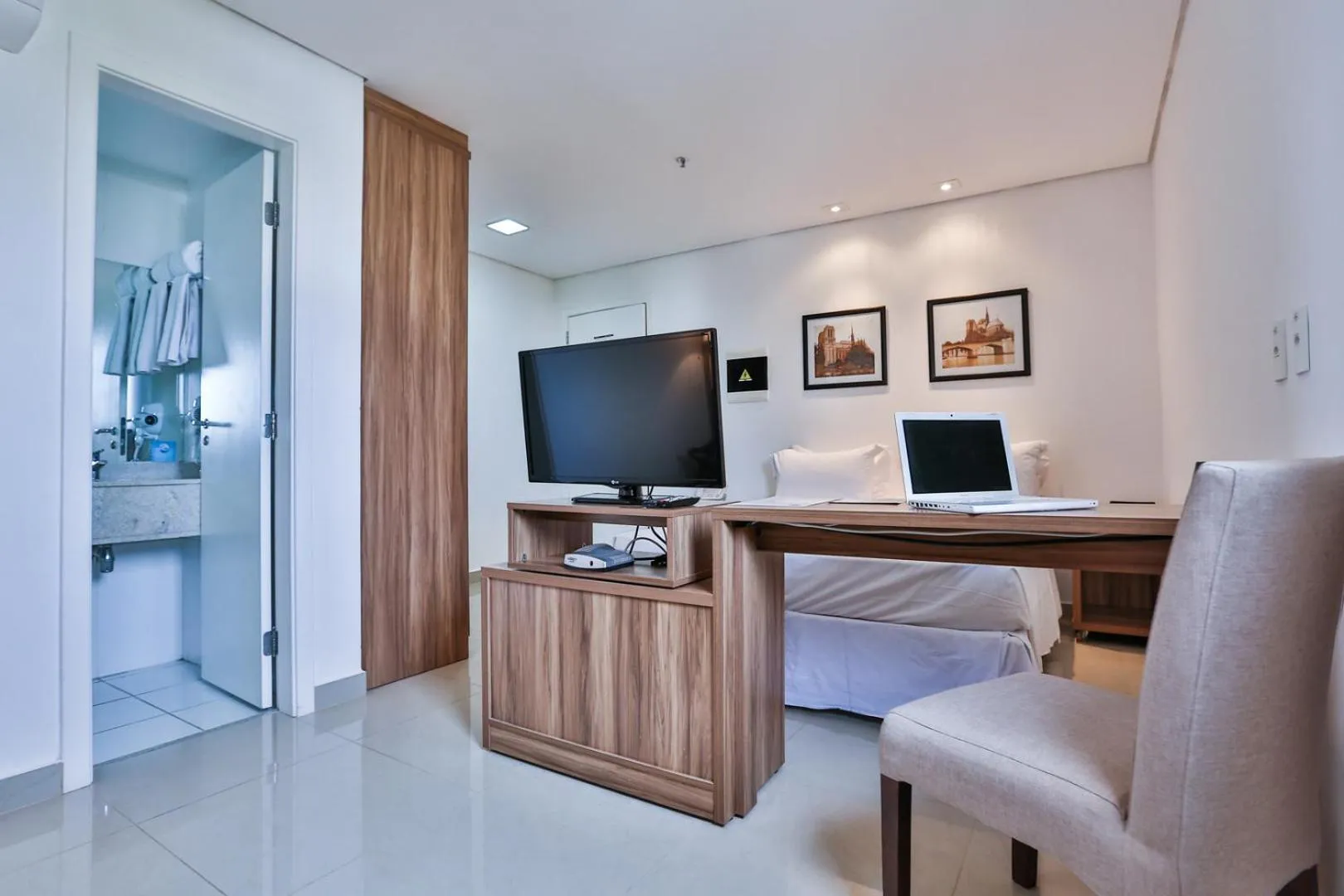 MG Flats & Residence