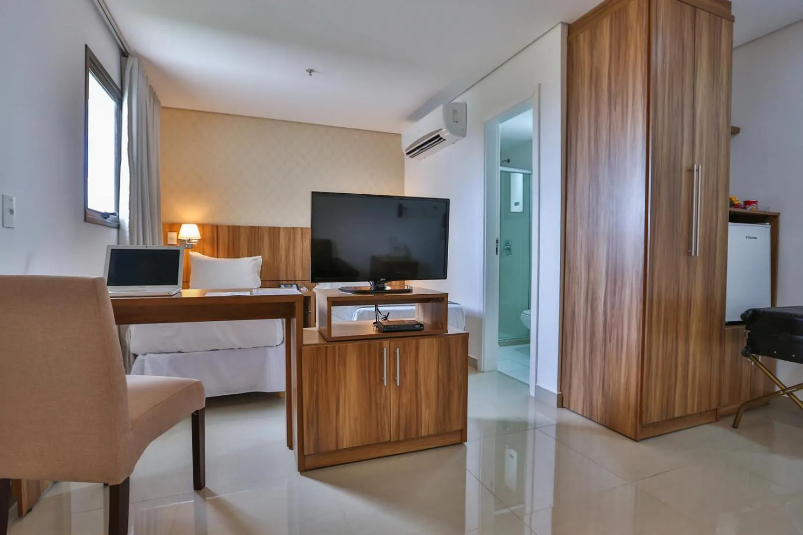 MG Flats & Residence