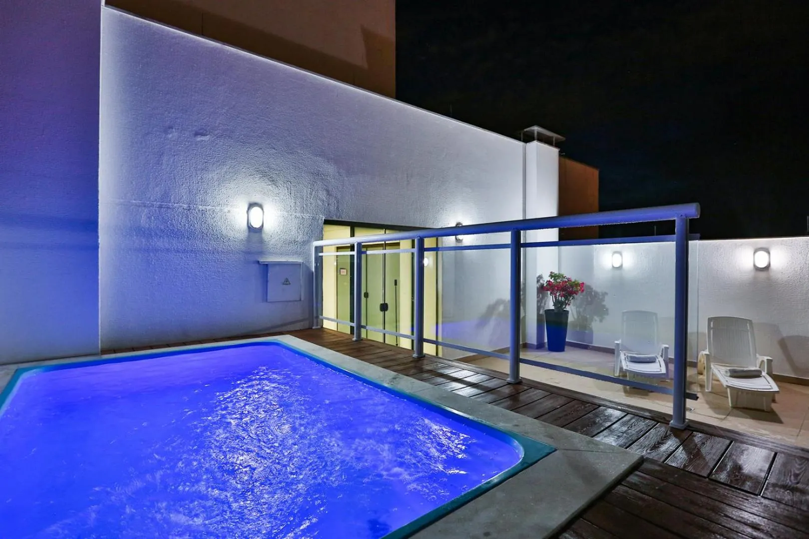 Night in MG Flats & Residence