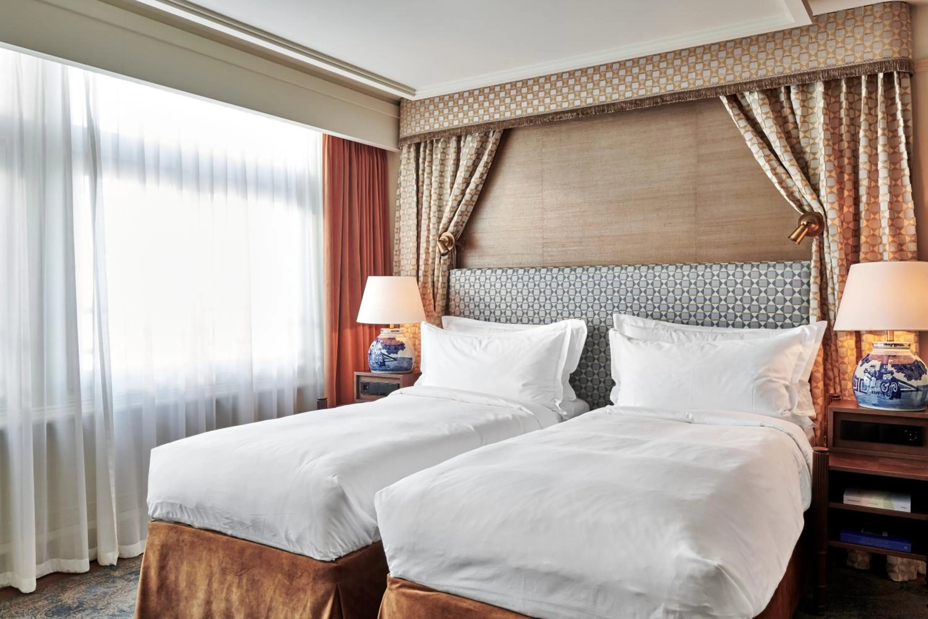Bed in De L’Europe Amsterdam – The Leading Hotels of the World
