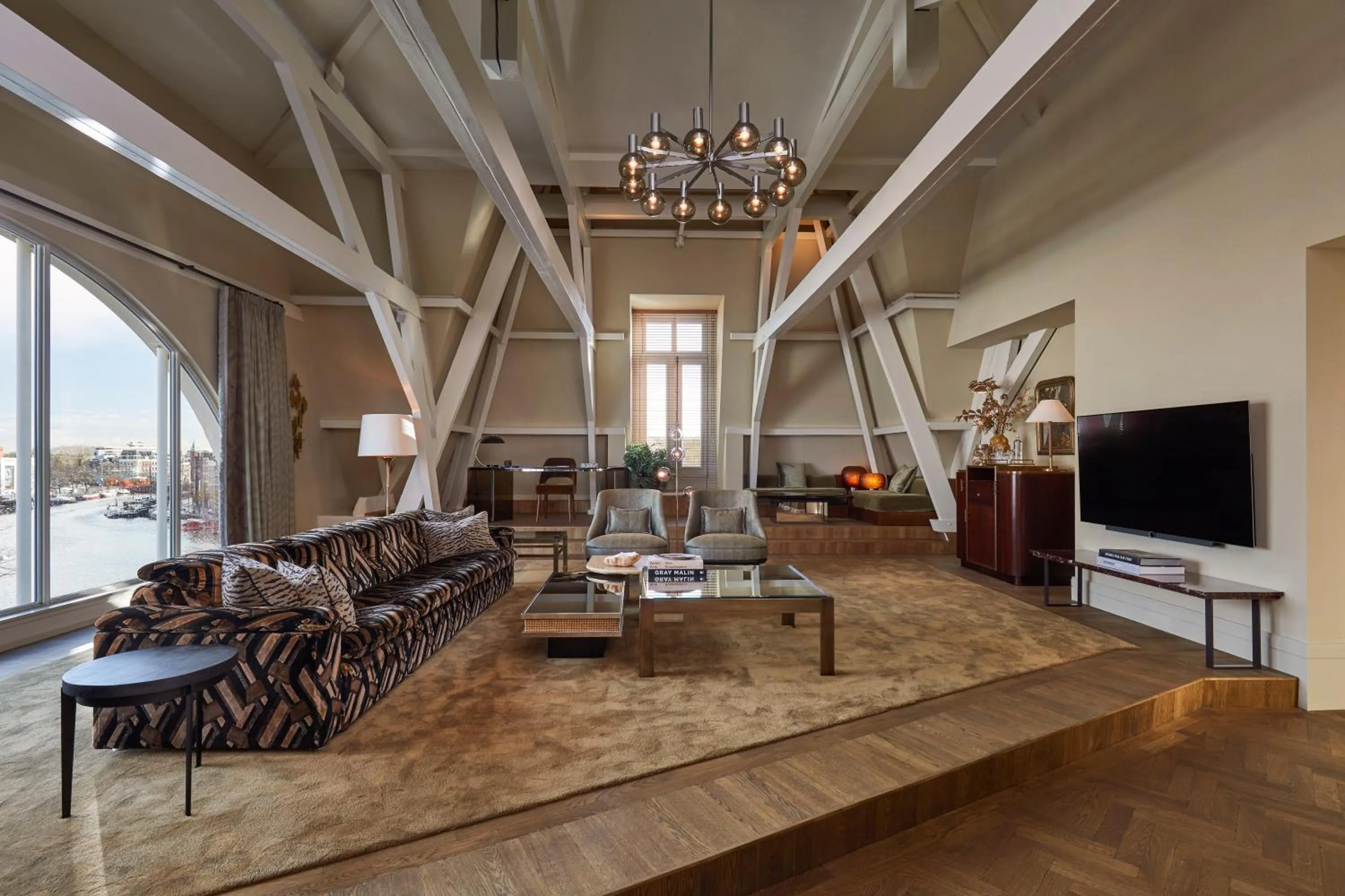 TV and multimedia in De L’Europe Amsterdam – The Leading Hotels of the World