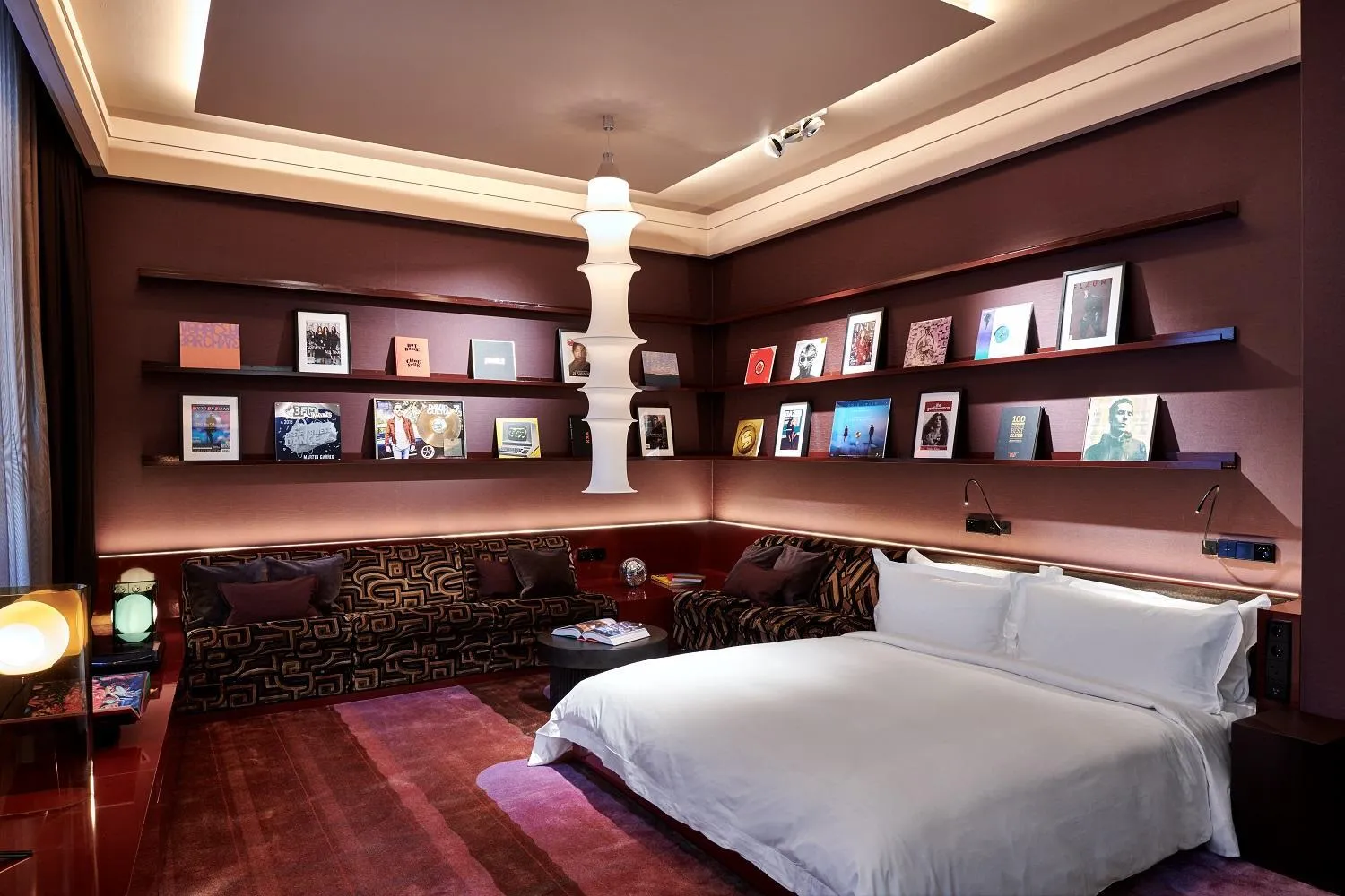 Bed in De L’Europe Amsterdam – The Leading Hotels of the World