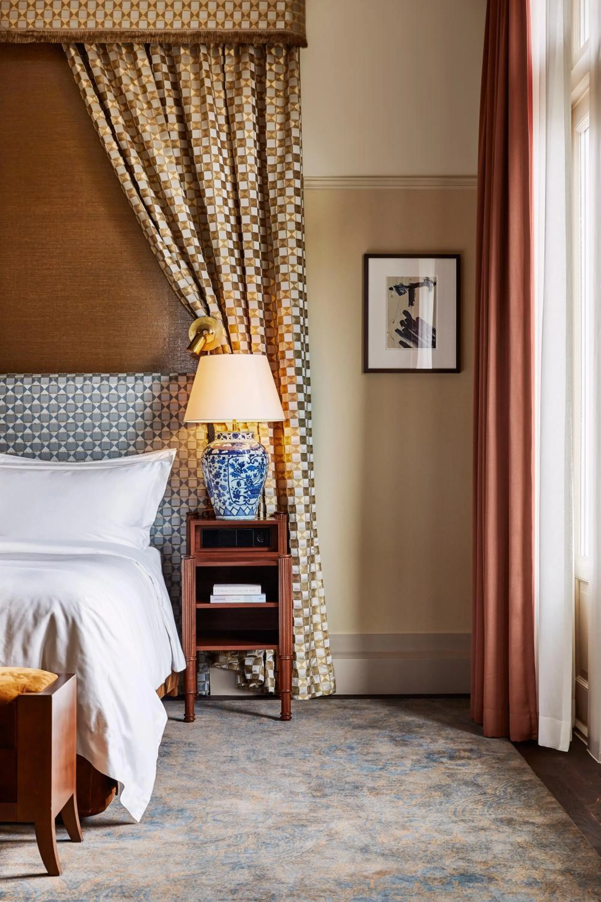 Bed in De L’Europe Amsterdam – The Leading Hotels of the World