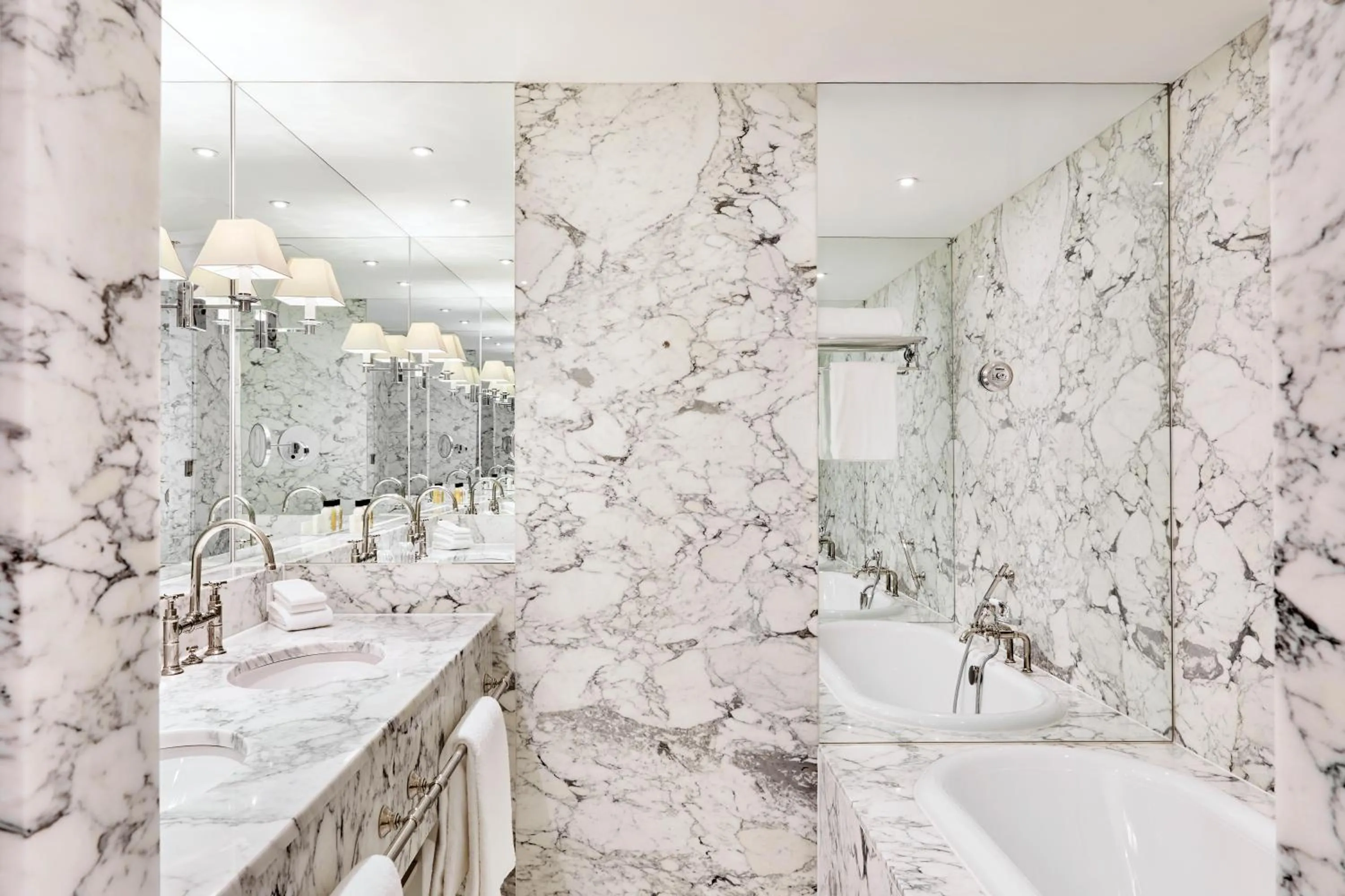 Bathroom in De L’Europe Amsterdam – The Leading Hotels of the World