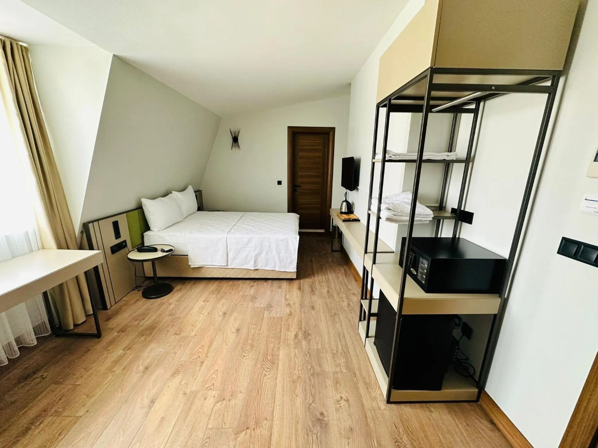 Photo of the whole room, Bed in Nice Royal Cıty