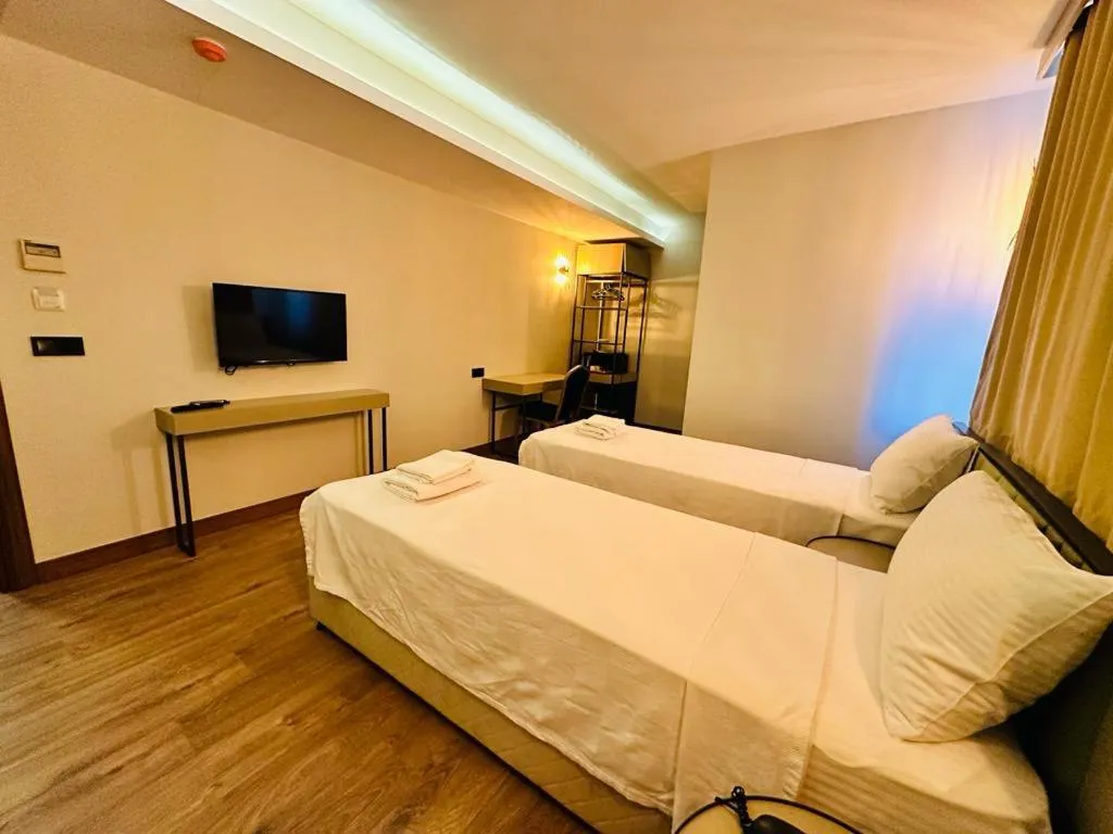 Photo of the whole room, Bed in Nice Royal Cıty