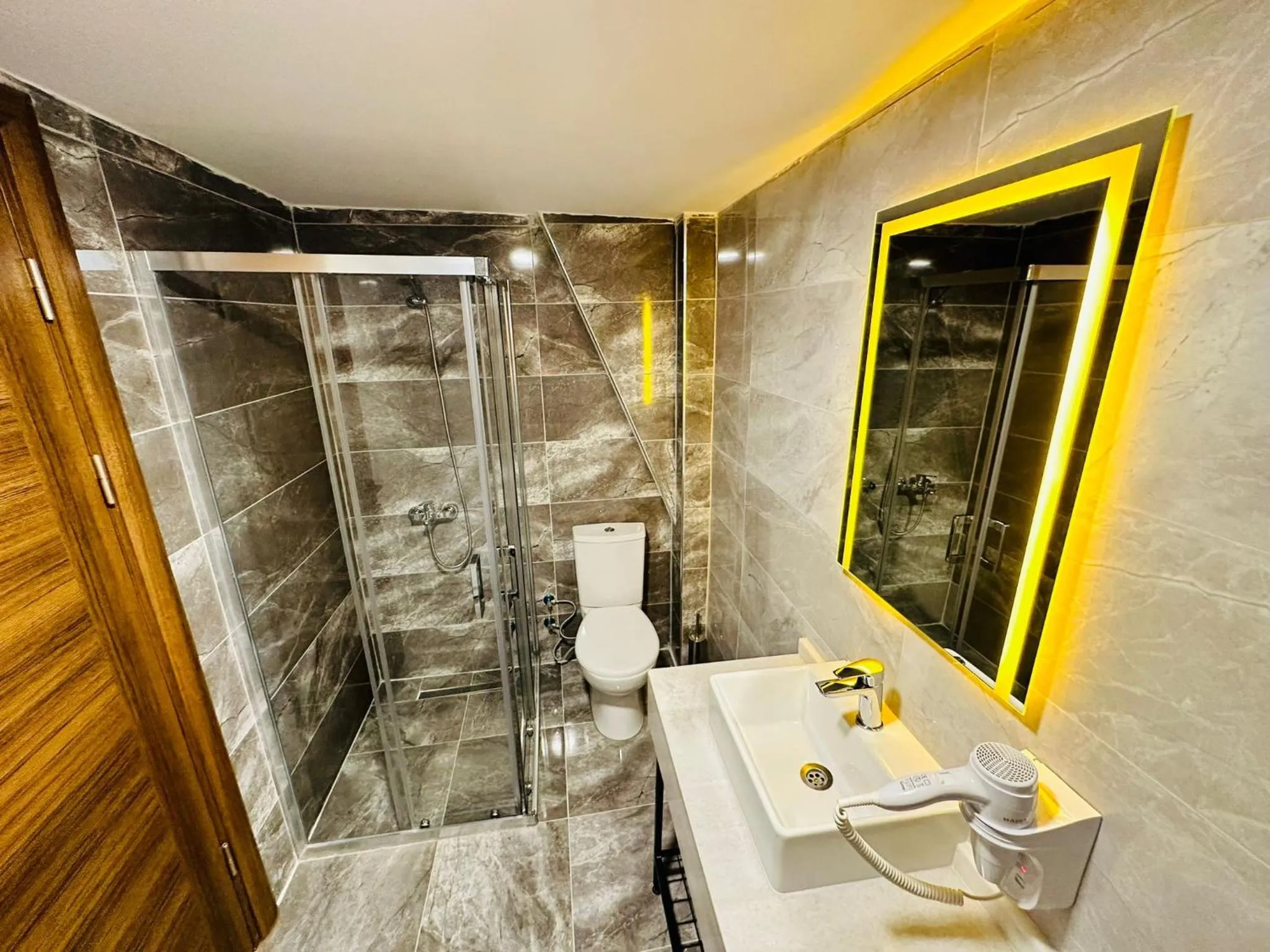 Toilet in Nice Royal Cıty