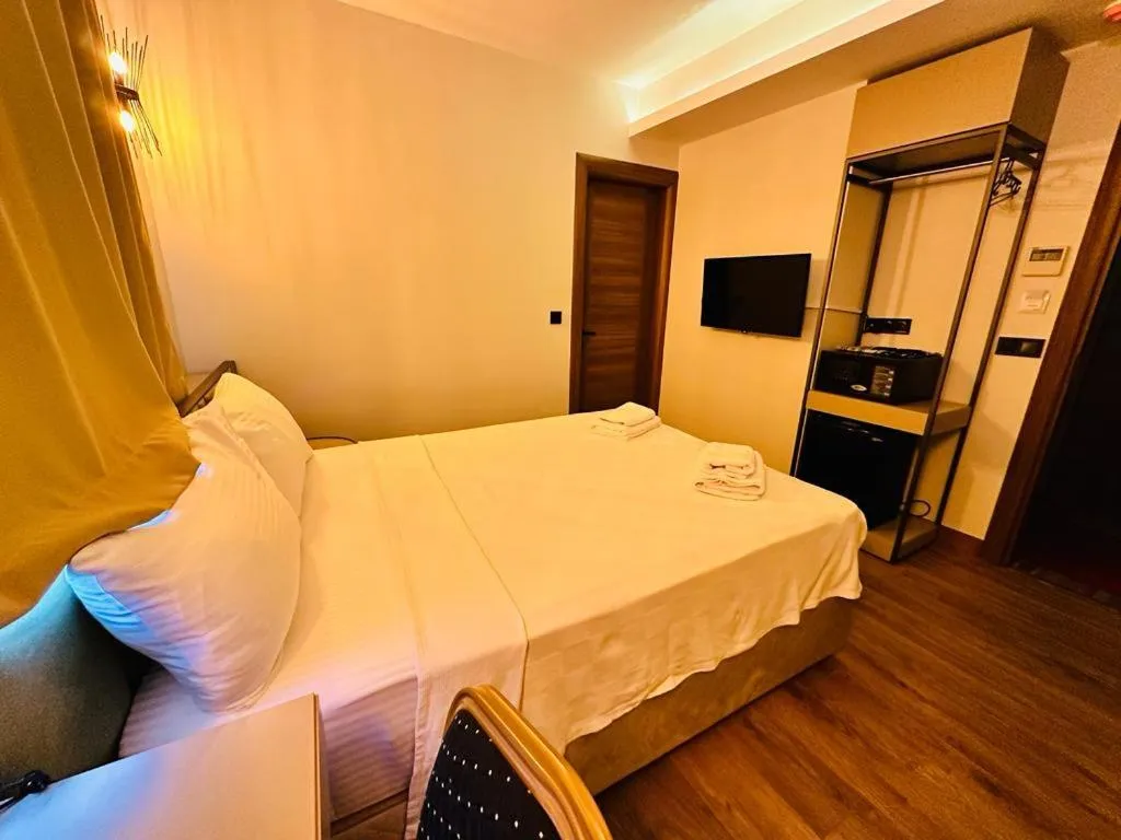 Photo of the whole room, Bed in Nice Royal Cıty