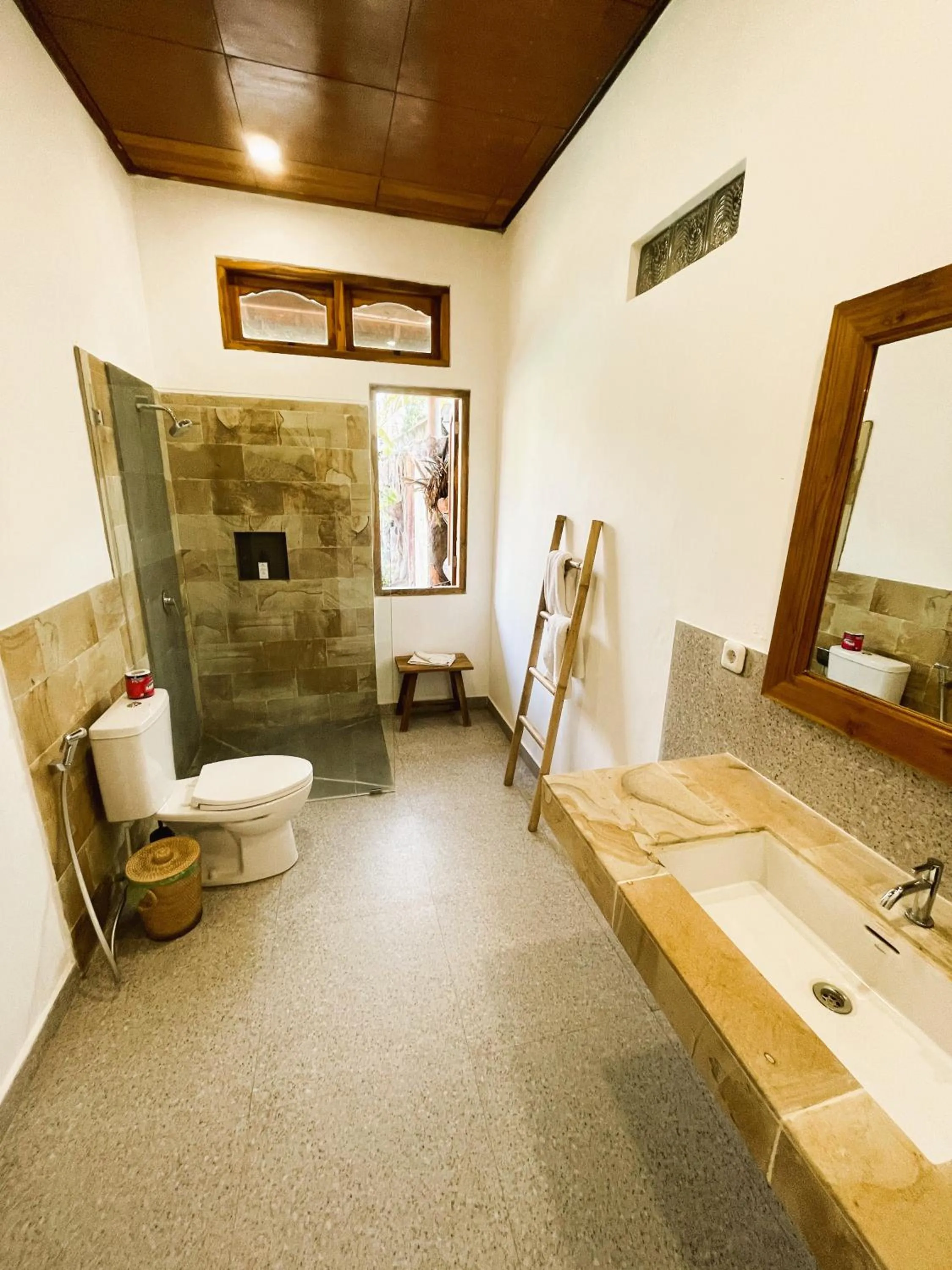 Shower in Kubu Elsa Bali