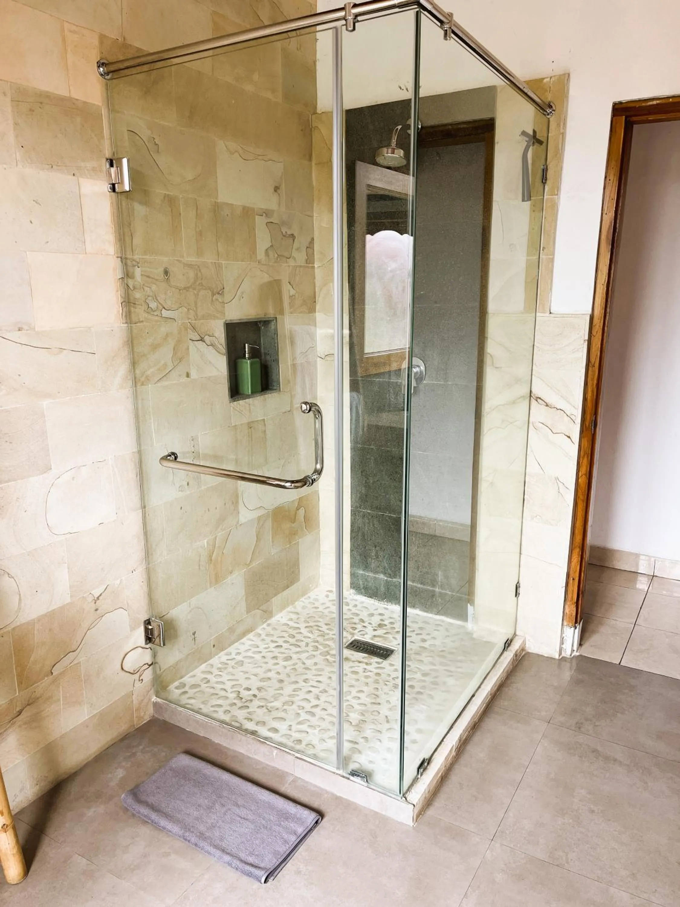 Shower in Kubu Elsa Bali