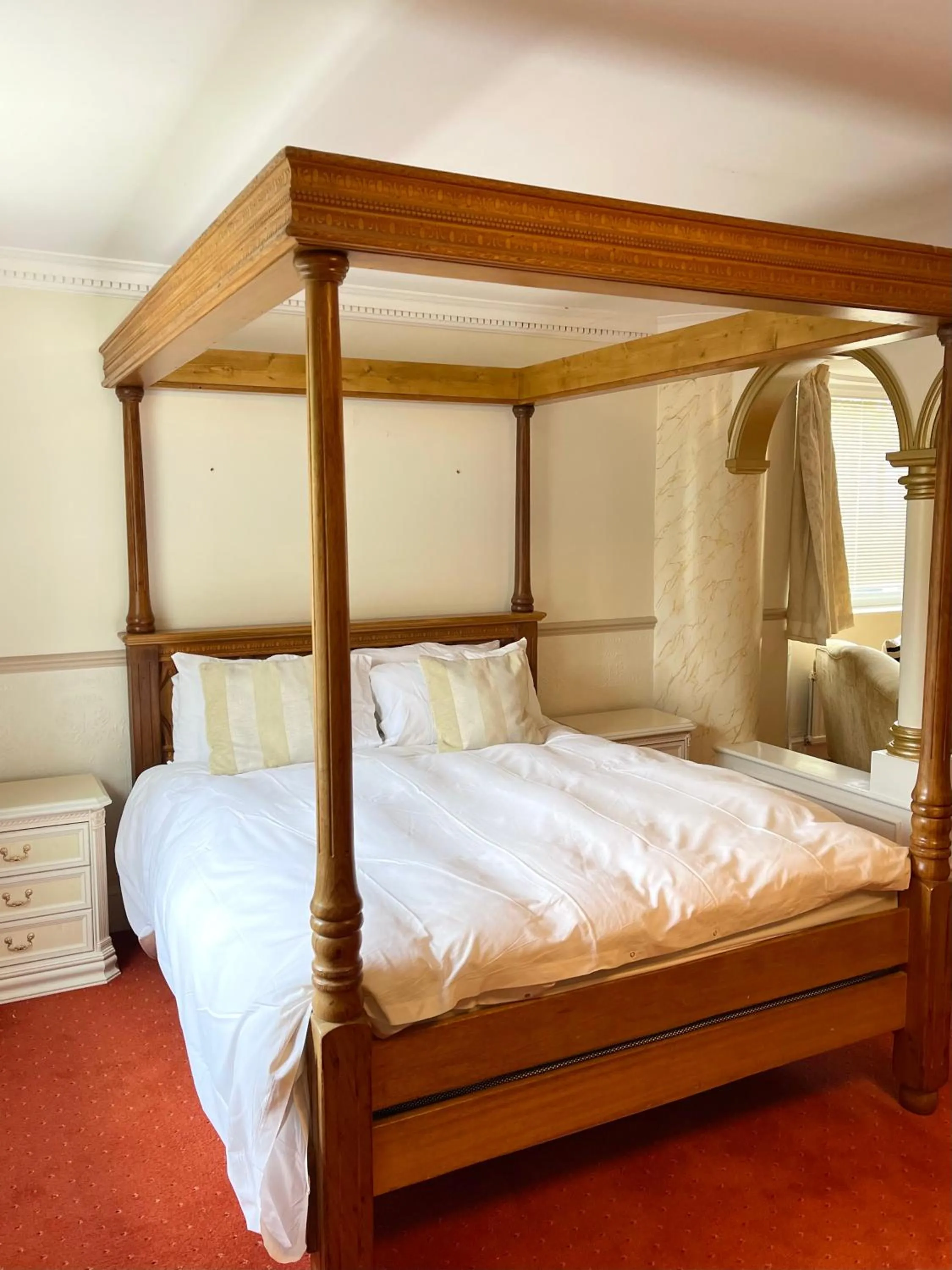 Bed in Arrandale Lodge