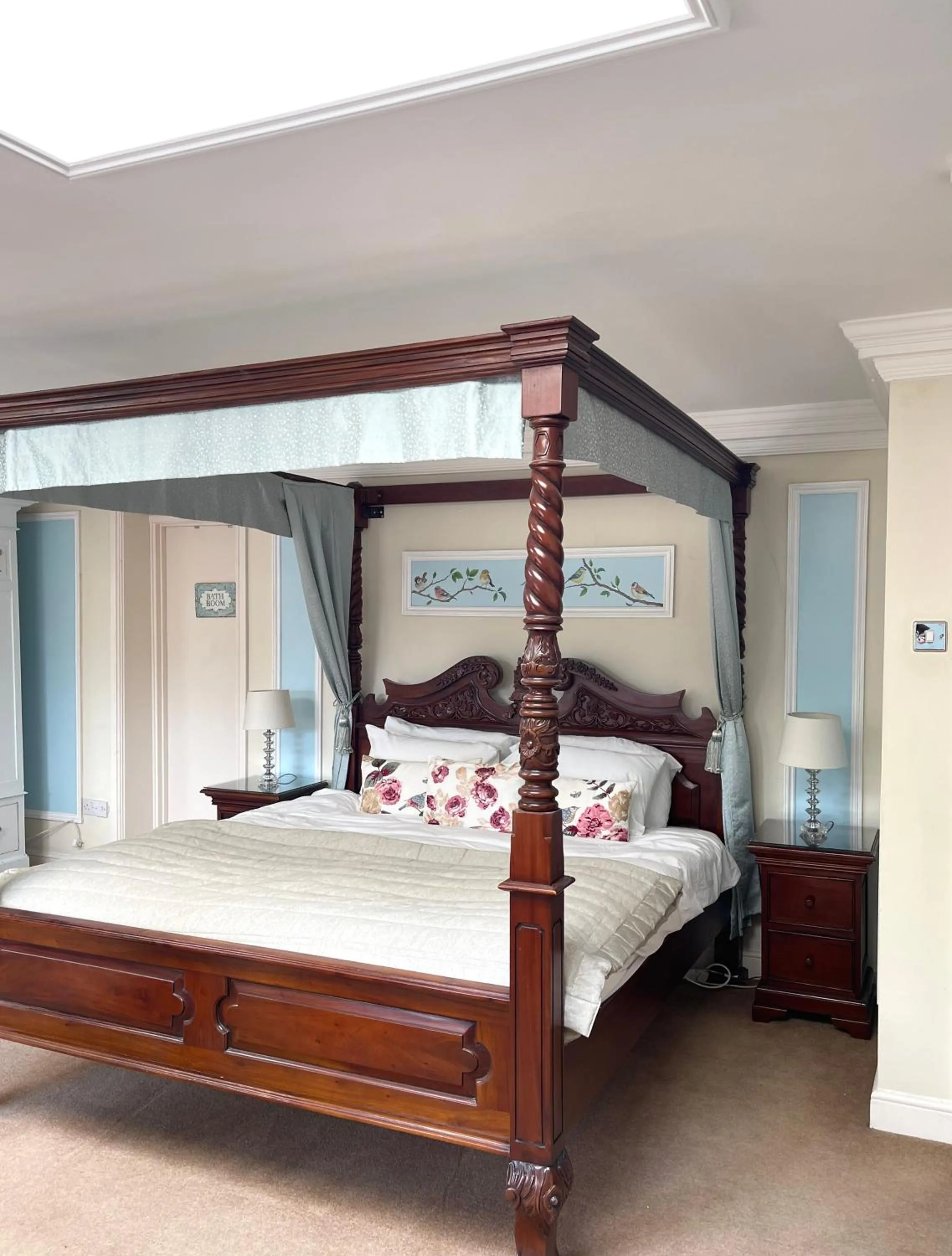 Bed in Arrandale Lodge