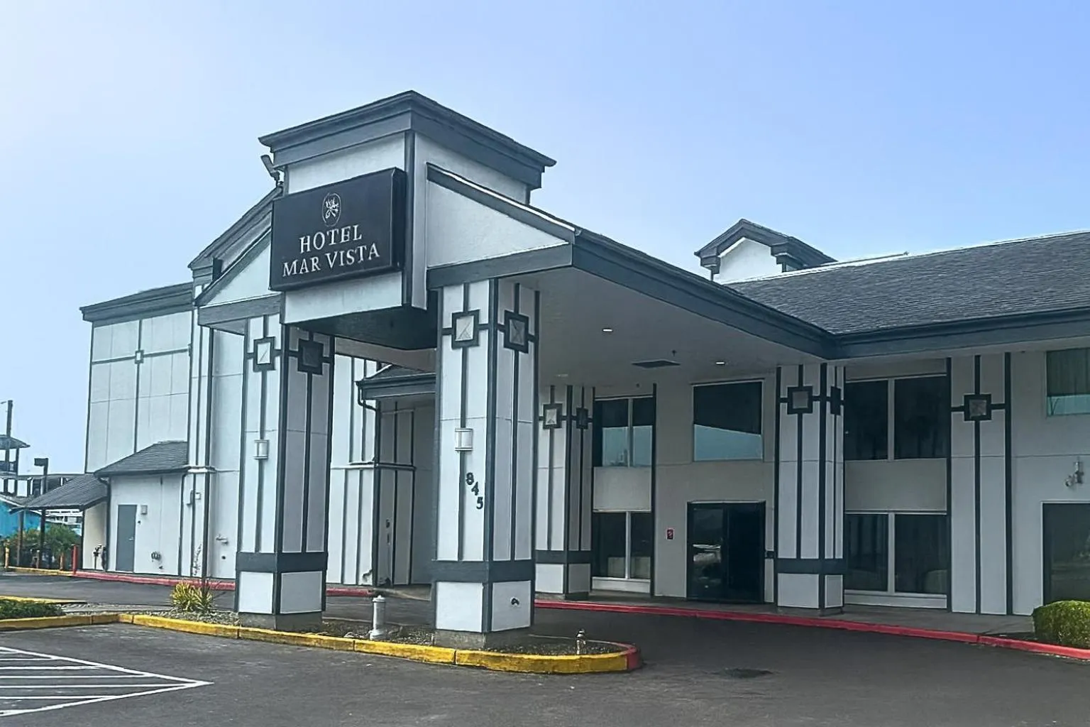 Property building in Hotel Mar Vista