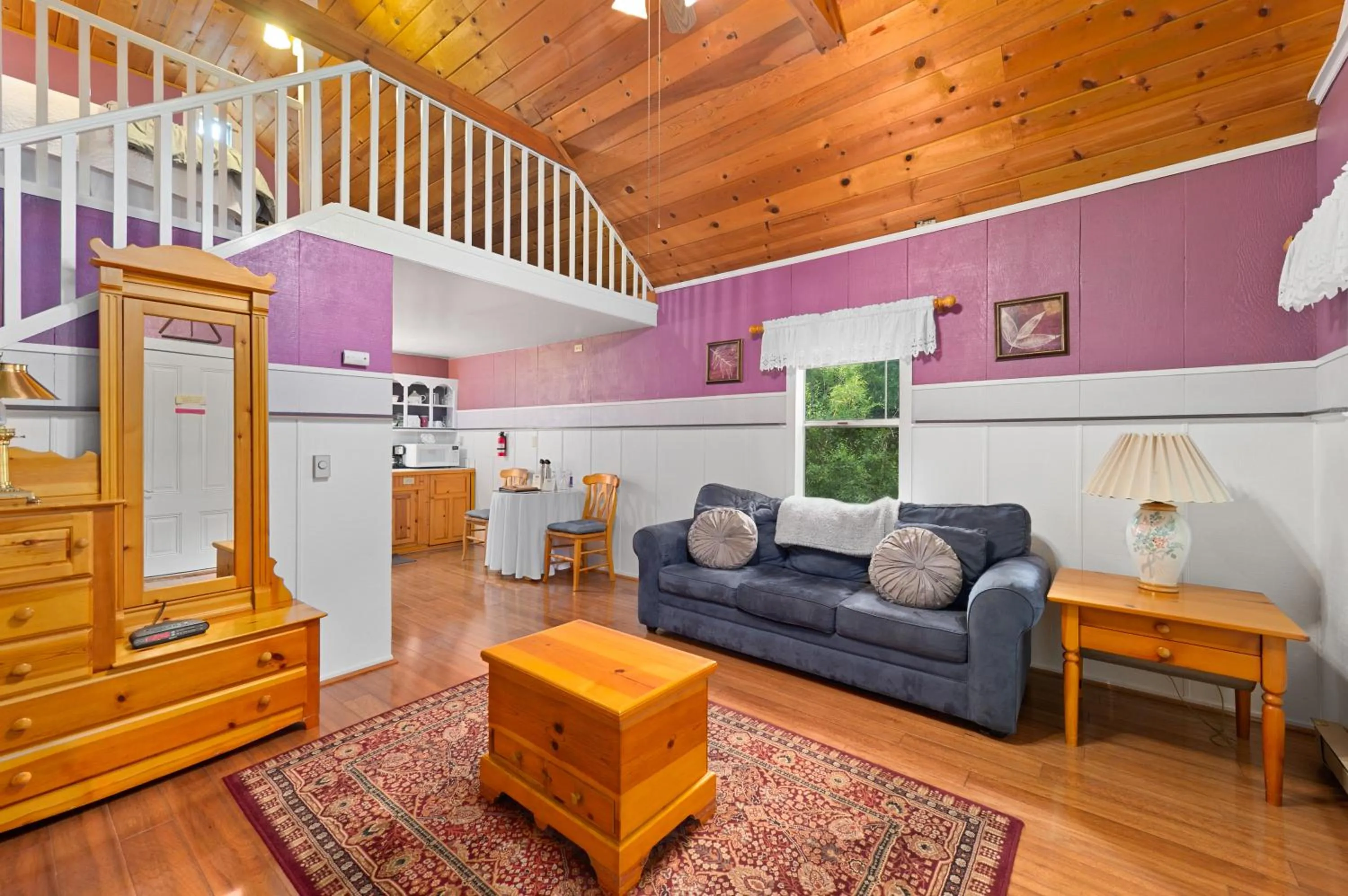 Seating area in The Gables Wine Country Inn