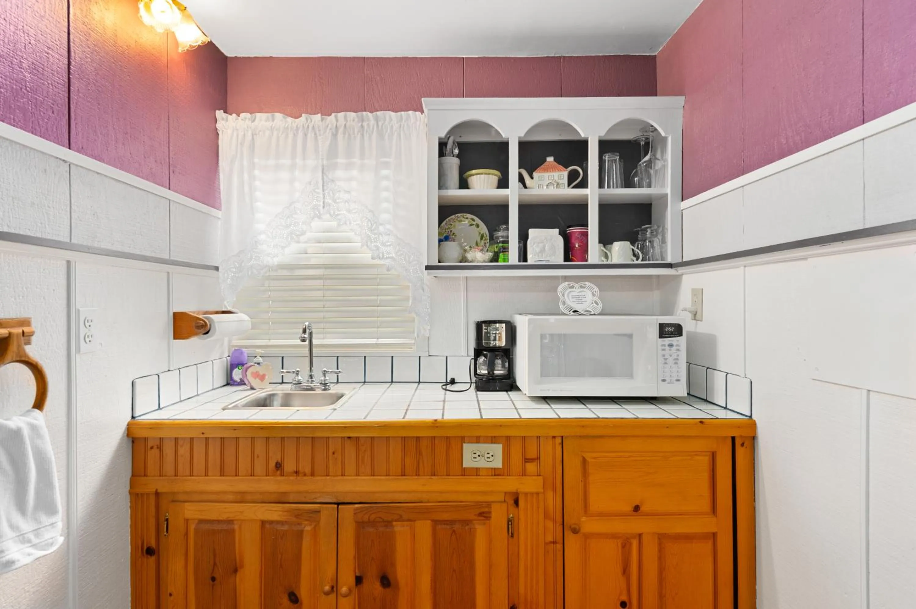 Kitchen or kitchenette in The Gables Wine Country Inn