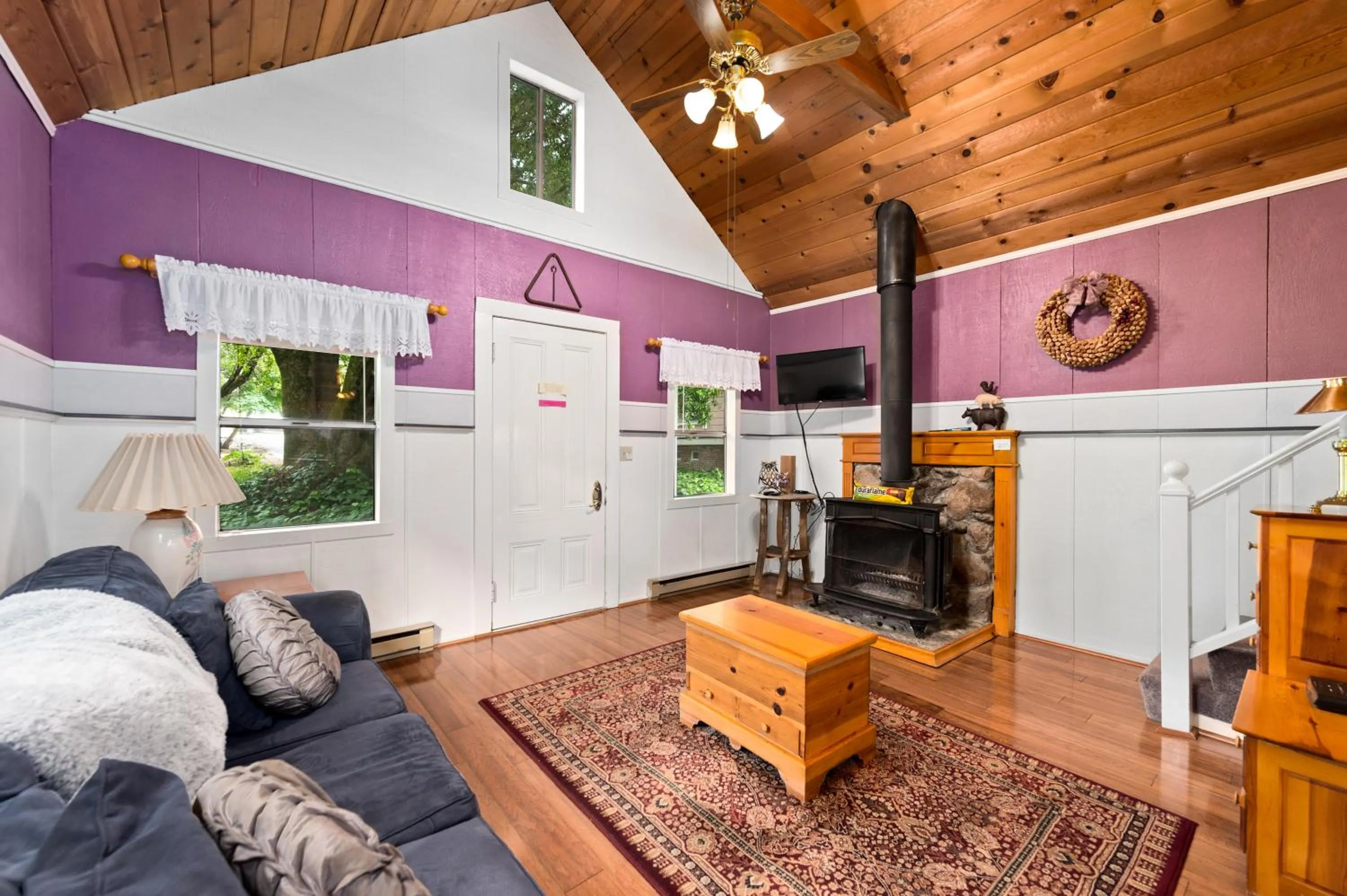 Seating area in The Gables Wine Country Inn