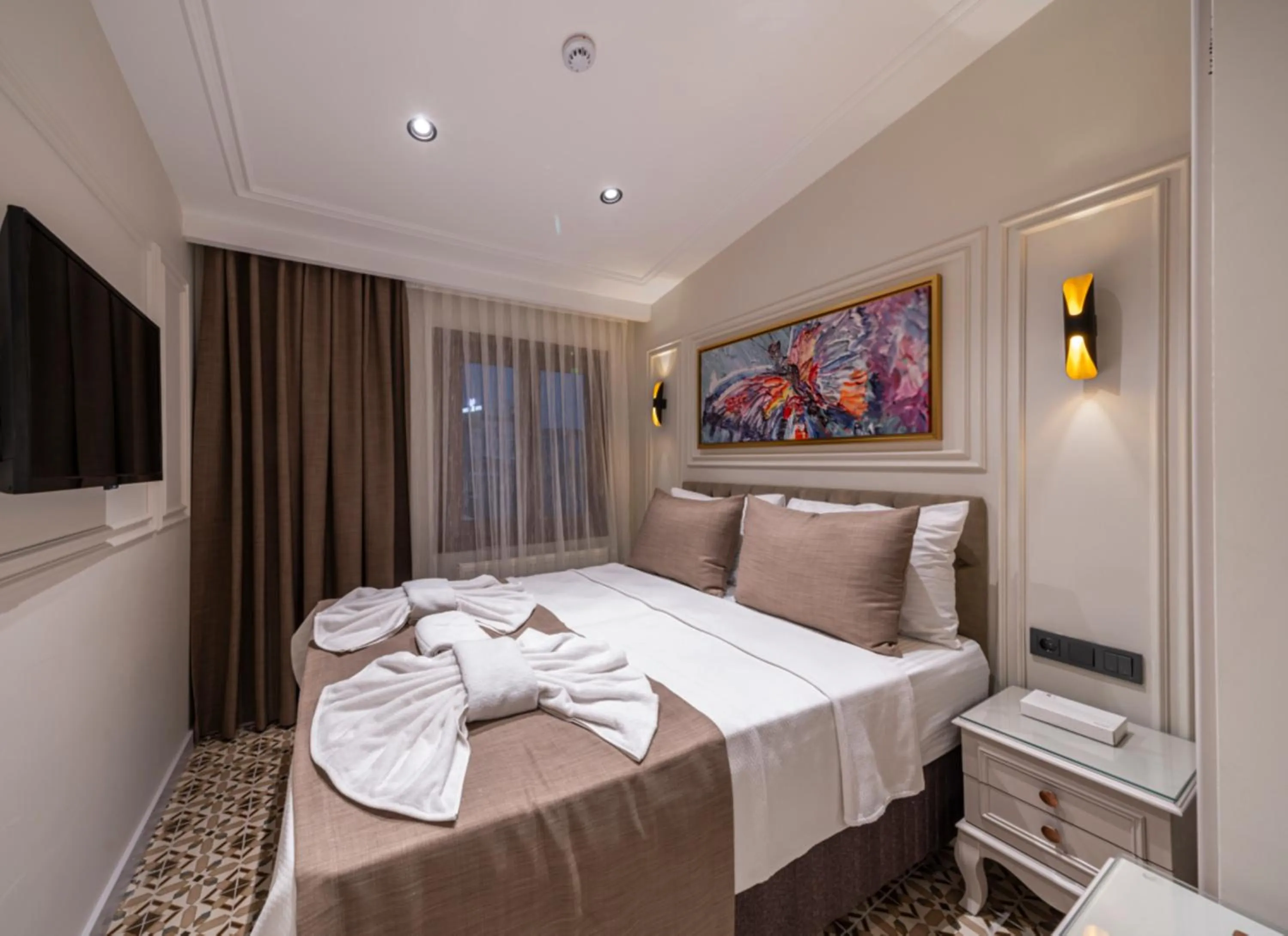 Bed in Pera Luna Premium Hotel