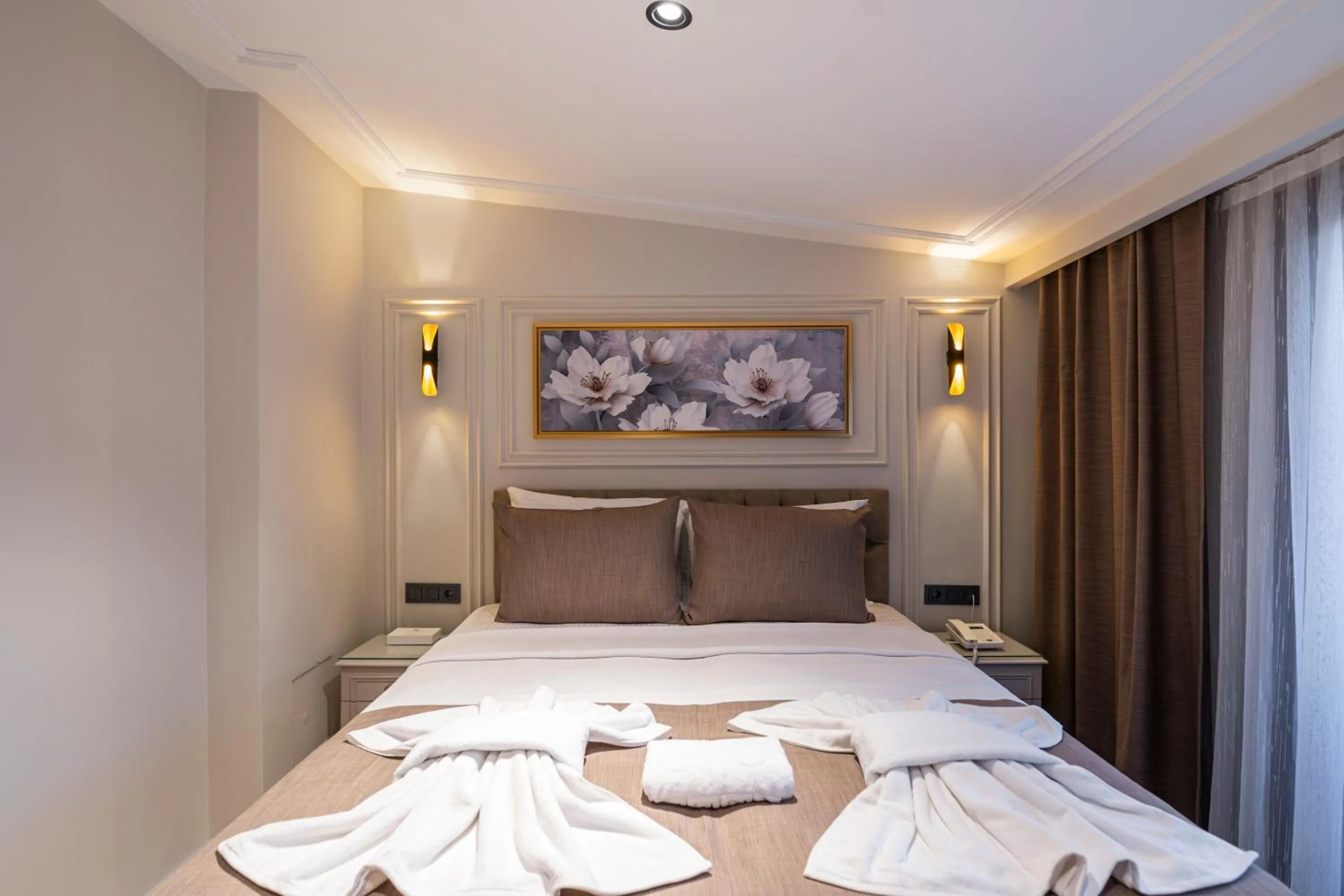 Bed in Pera Luna Premium Hotel