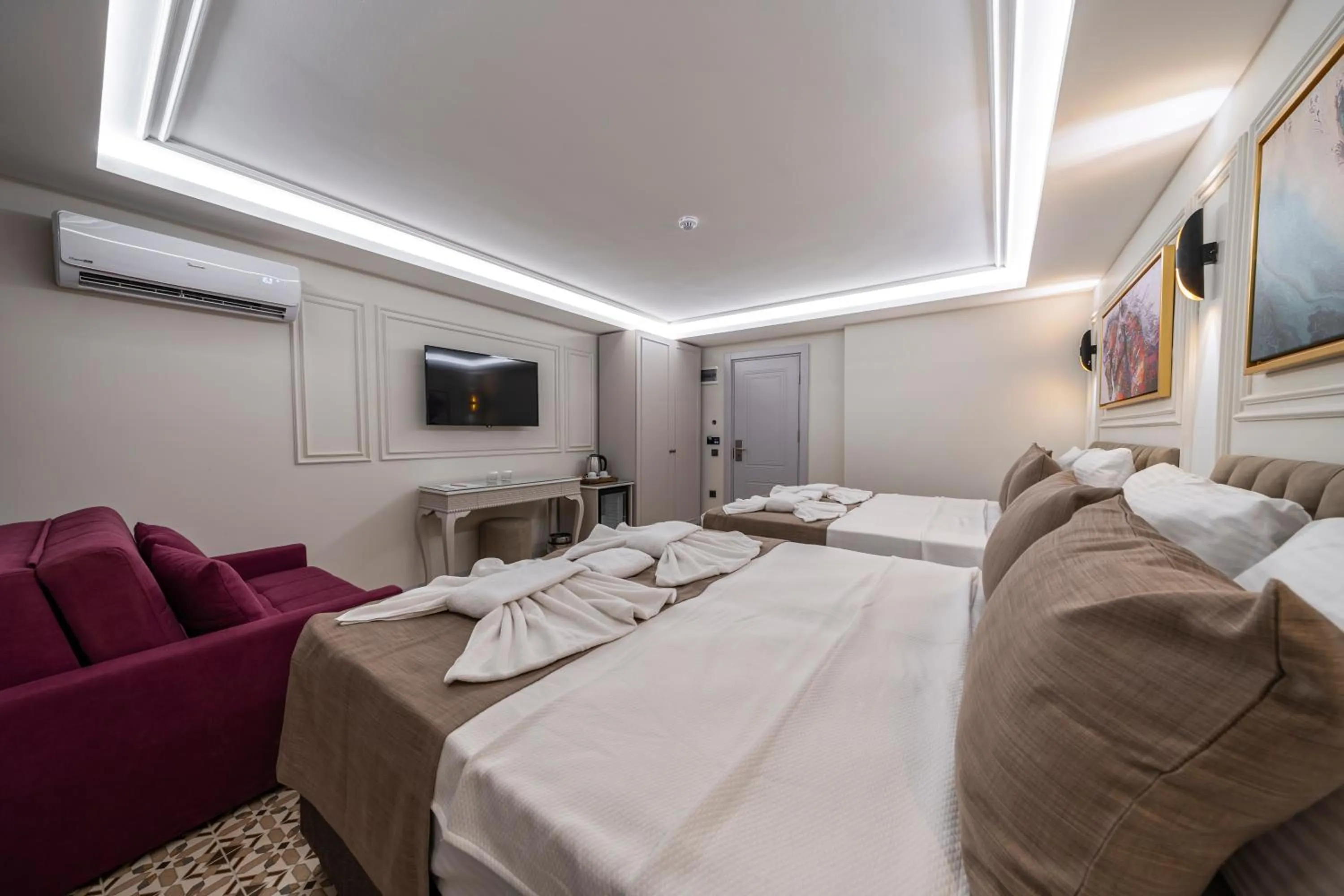 Bed in Pera Luna Premium Hotel