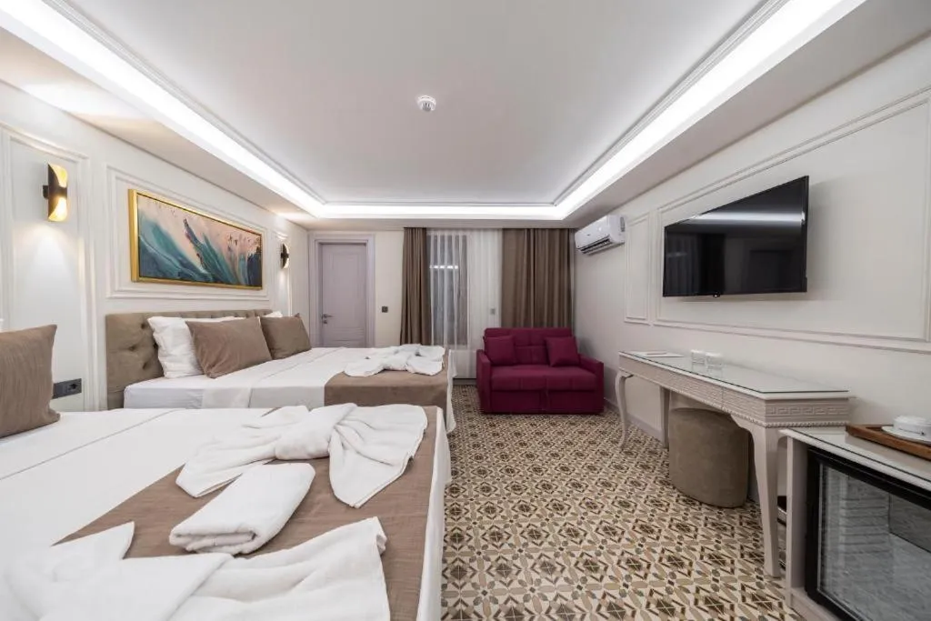 Bedroom, Bed in Pera Luna Premium Hotel