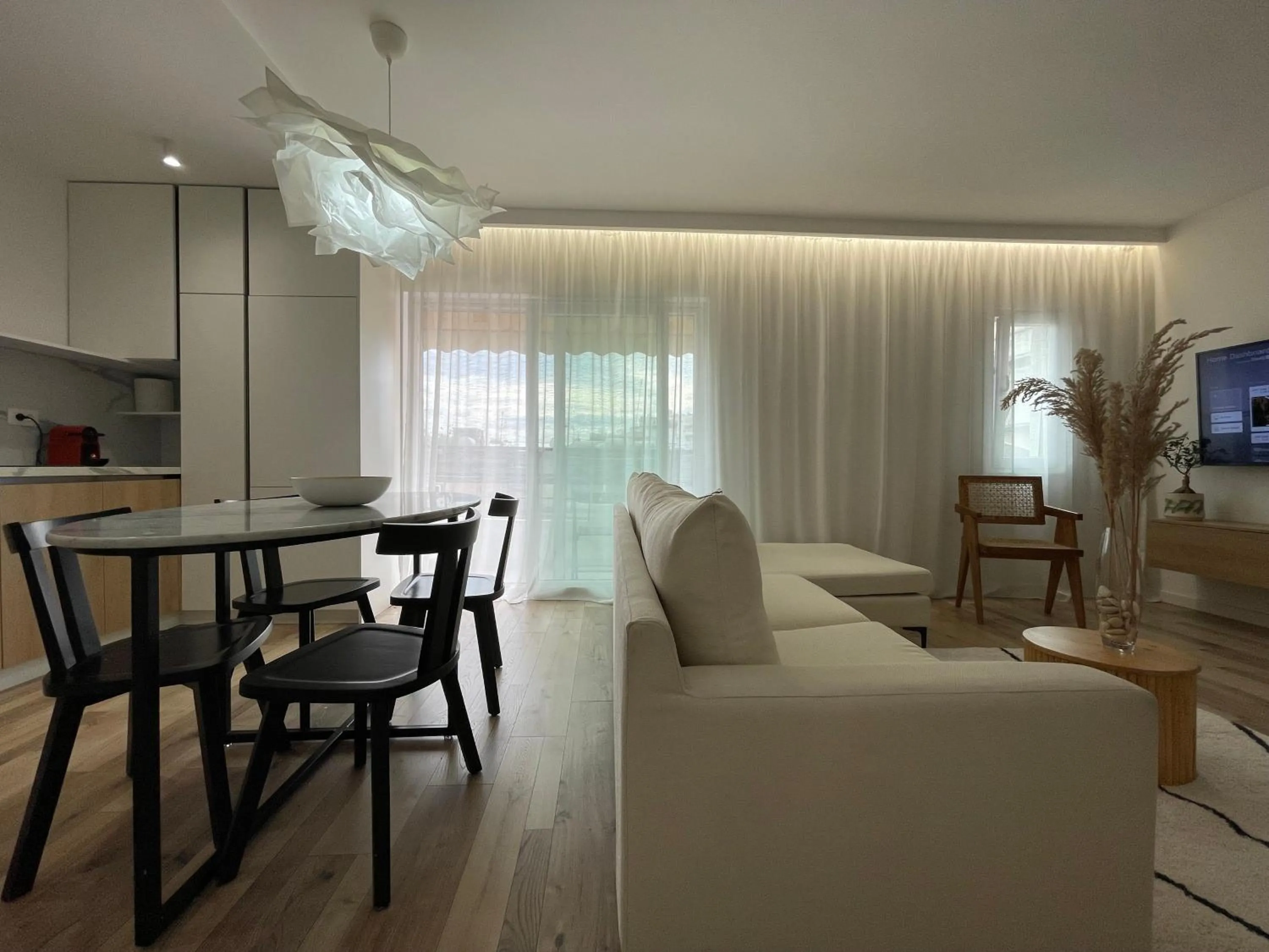 TV and multimedia in Myslym Shyri's Apartments