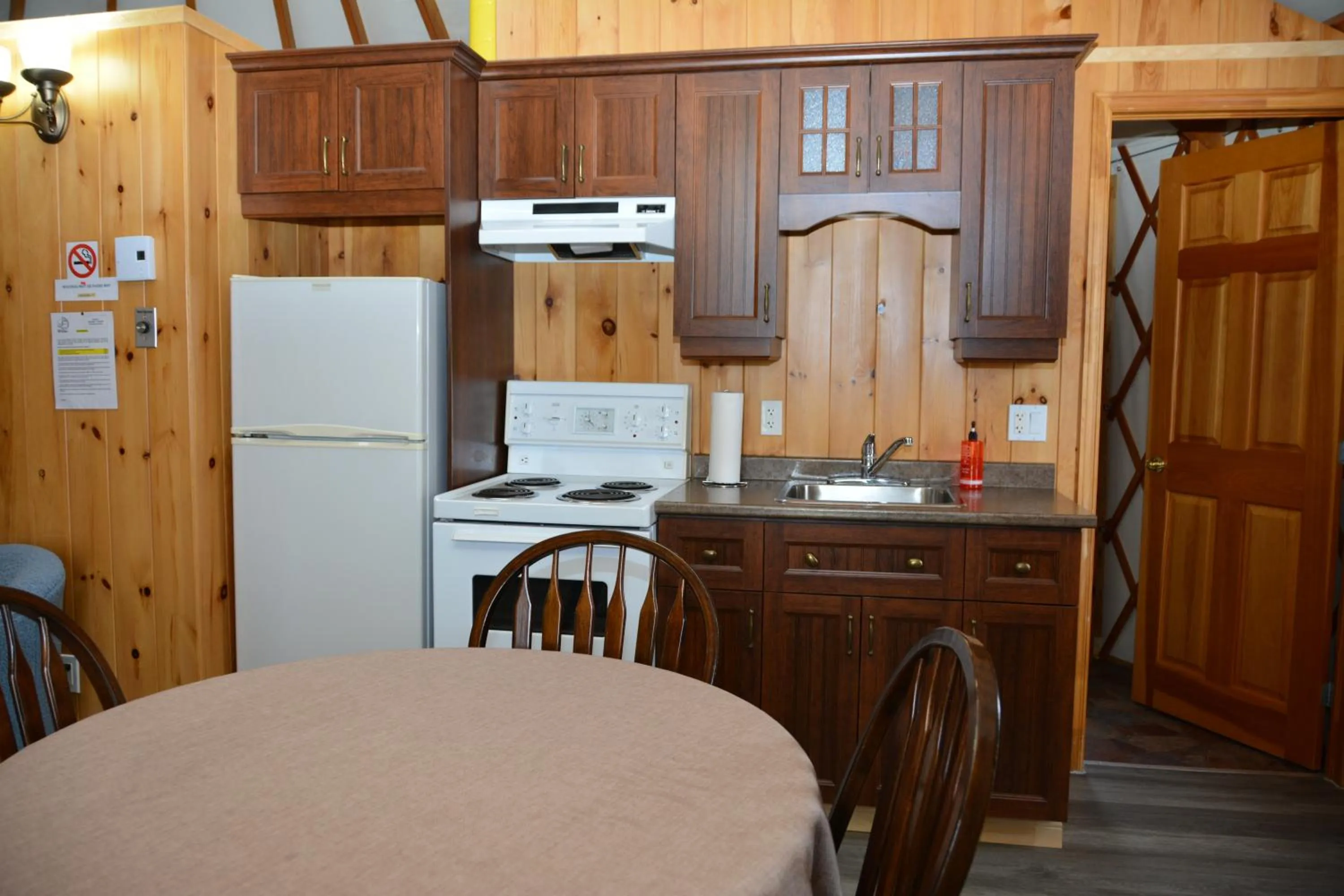 Dining area in Parc du Mont-Citadelle