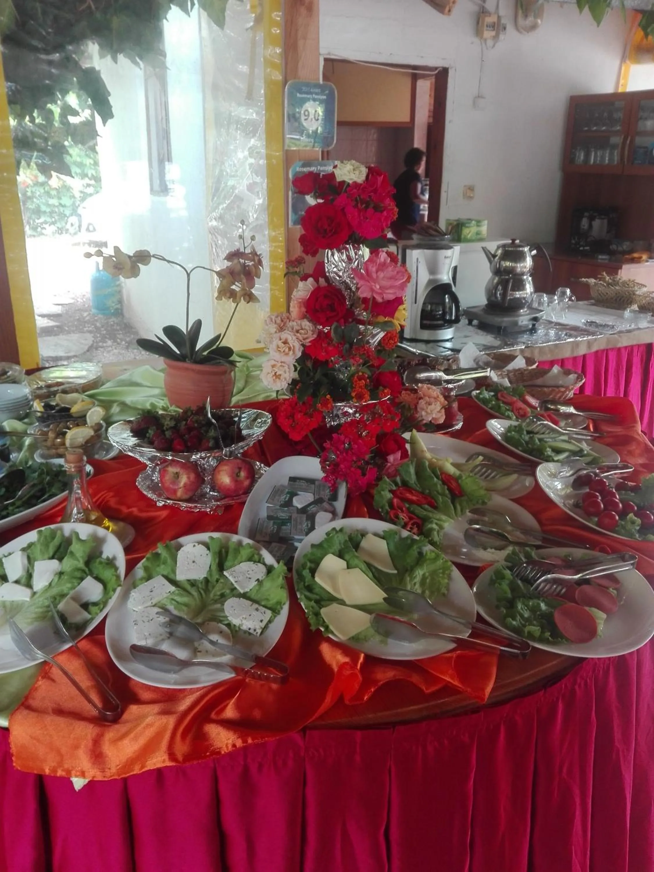 Restaurant/places to eat in Rosemary Pansiyon