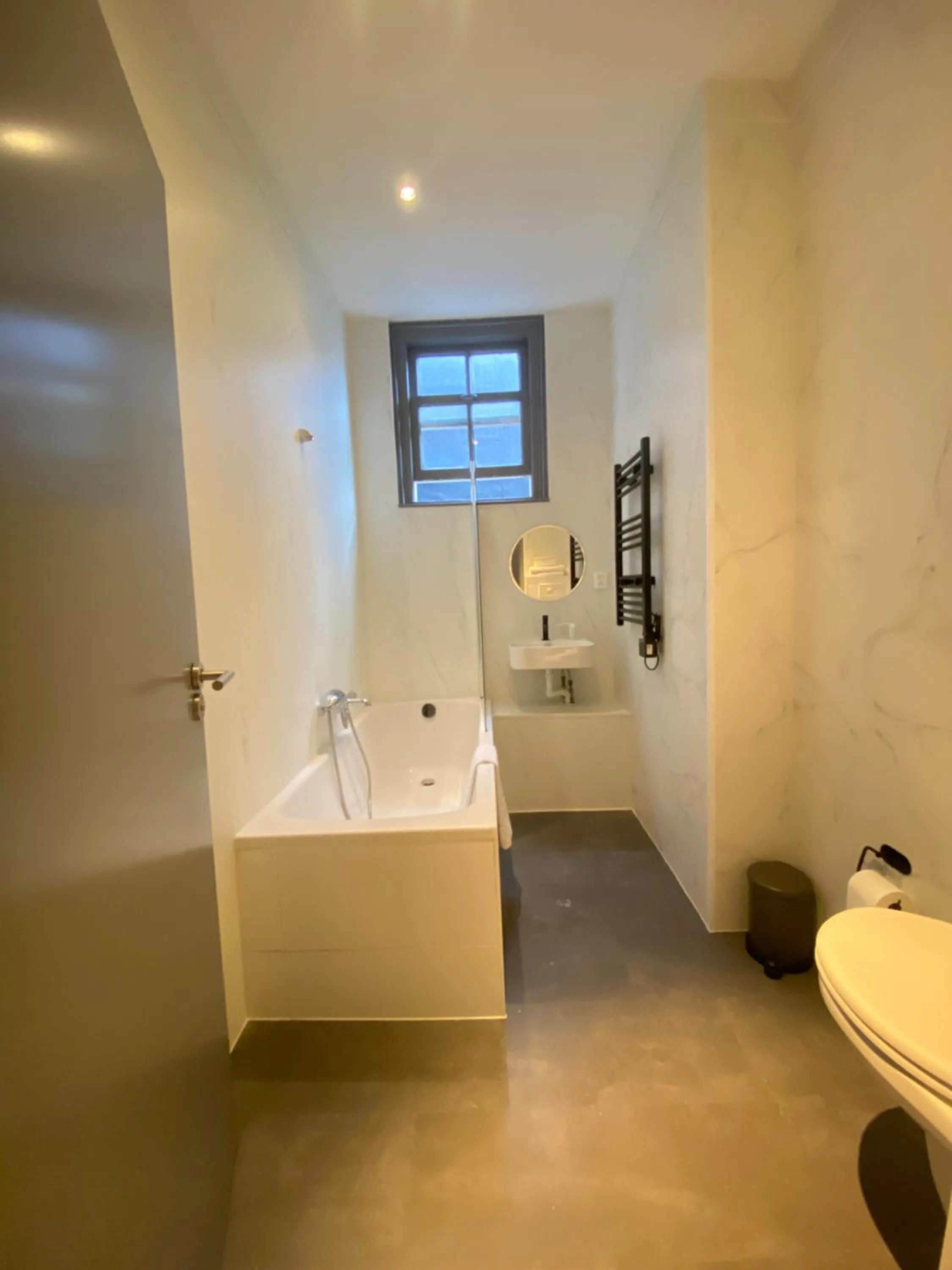 Bathroom in Hotel Bridges House - Delft City Centre