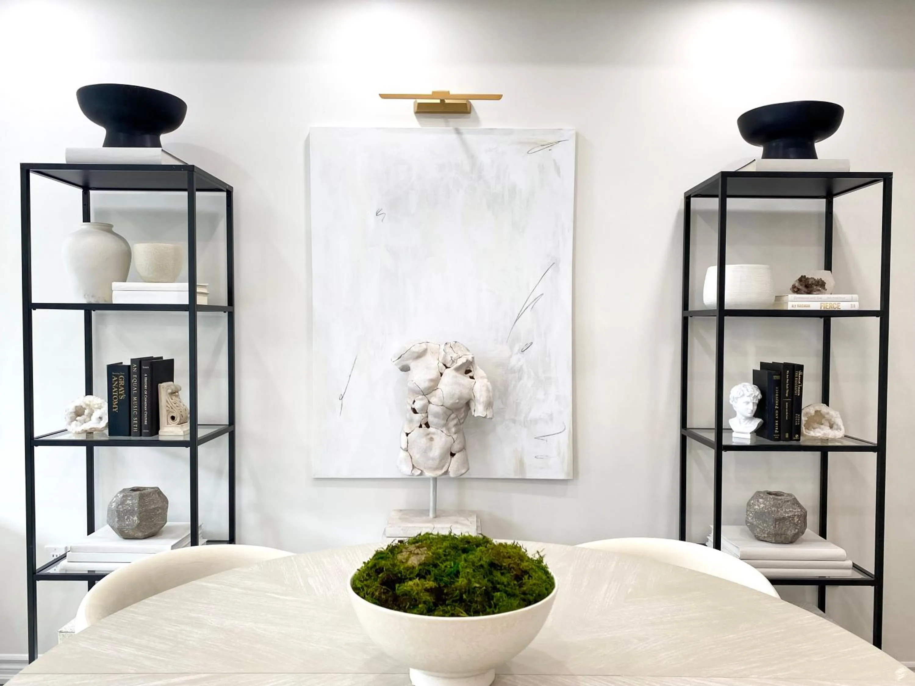 Modern and Bright Luxury Home Centrally Located in Toronto’s GTA