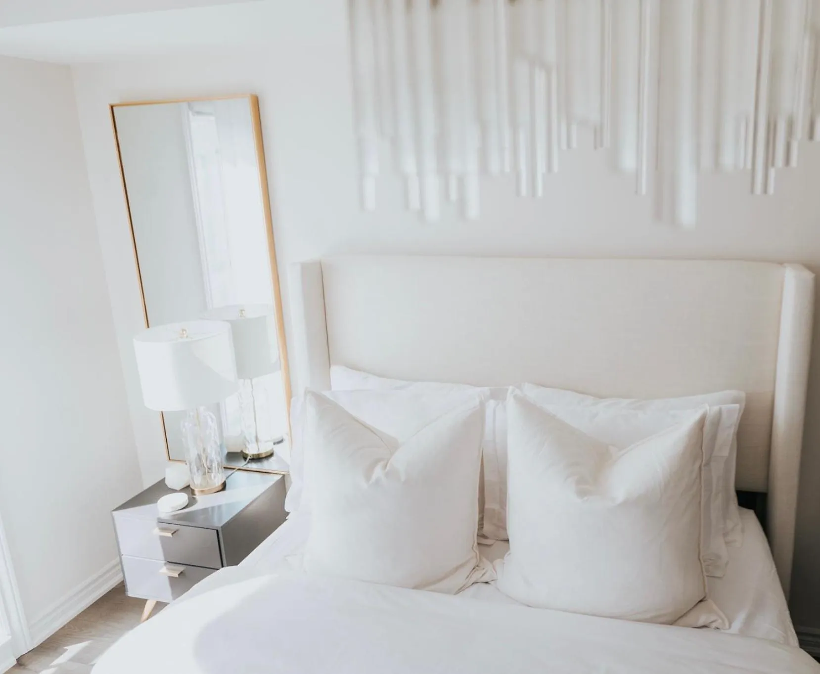 Modern and Bright Luxury Home Centrally Located in Toronto’s GTA