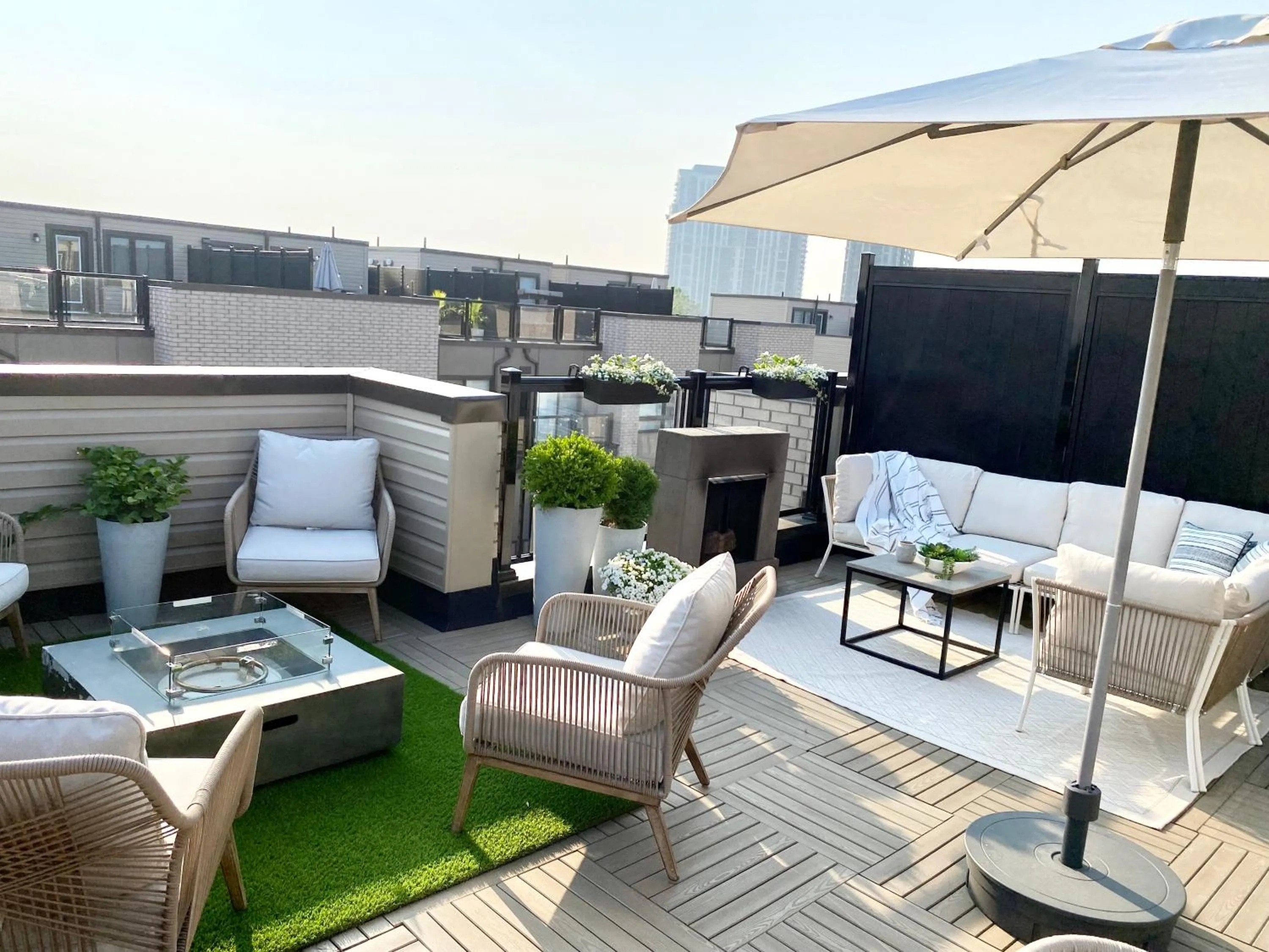 Garden in Modern and Bright Luxury Home Centrally Located in Toronto’s GTA