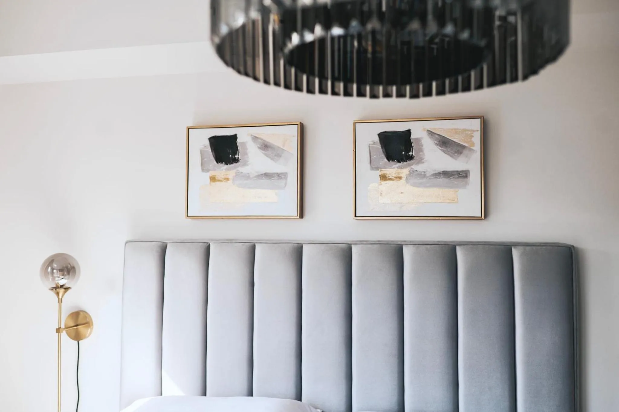 Modern and Bright Luxury Home Centrally Located in Toronto’s GTA