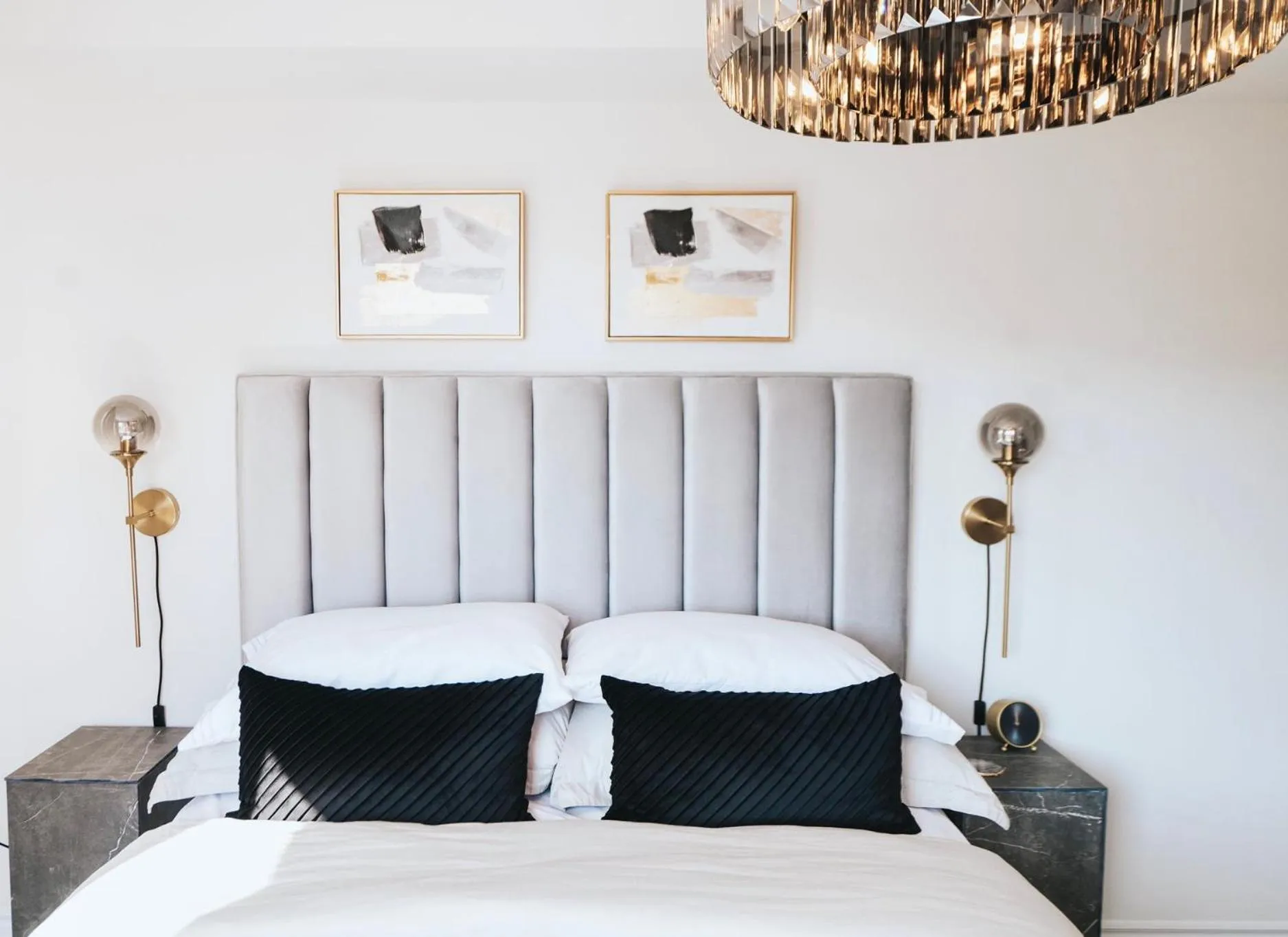 Modern and Bright Luxury Home Centrally Located in Toronto’s GTA