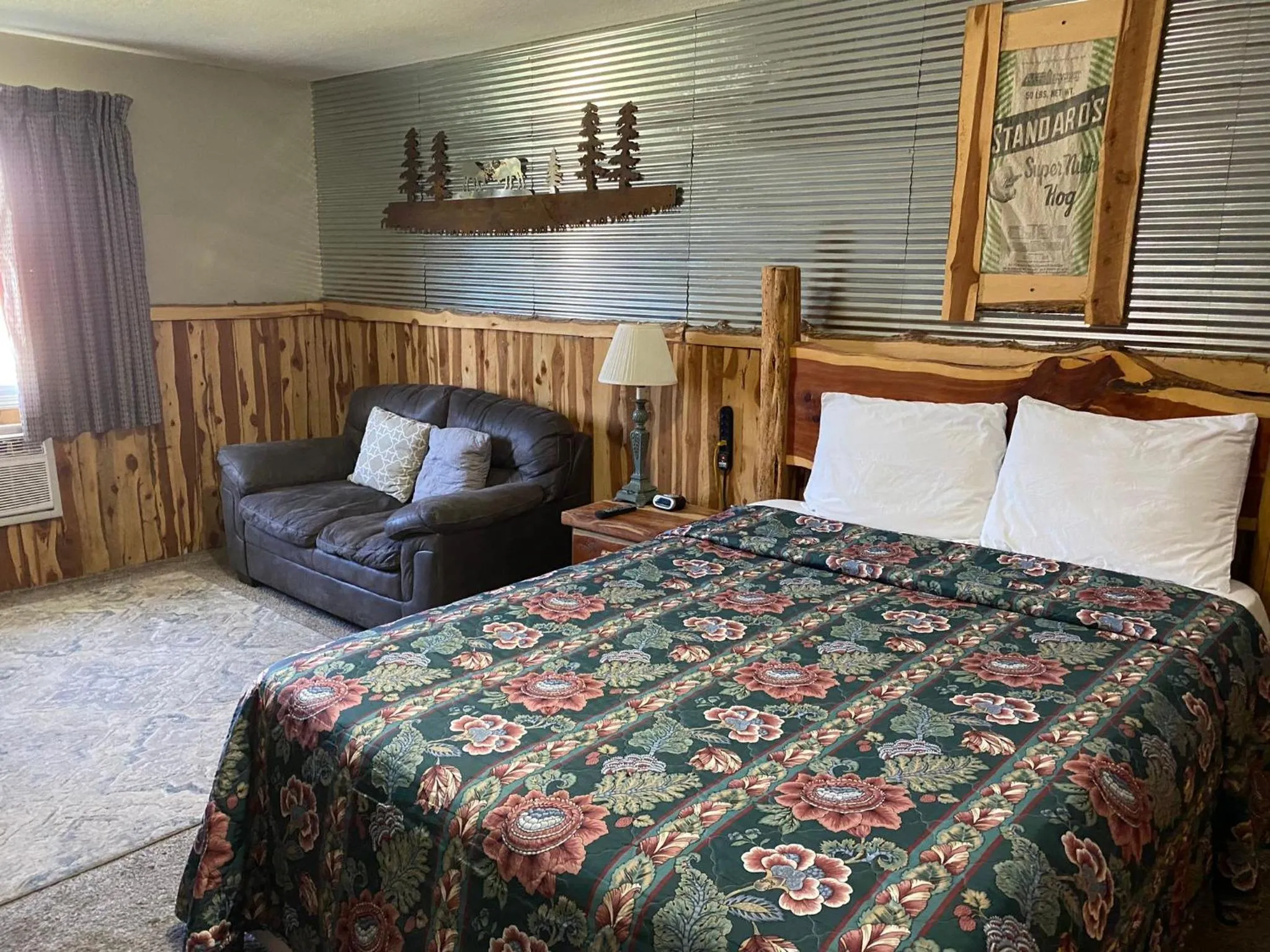 Bed in Celebrity Inn