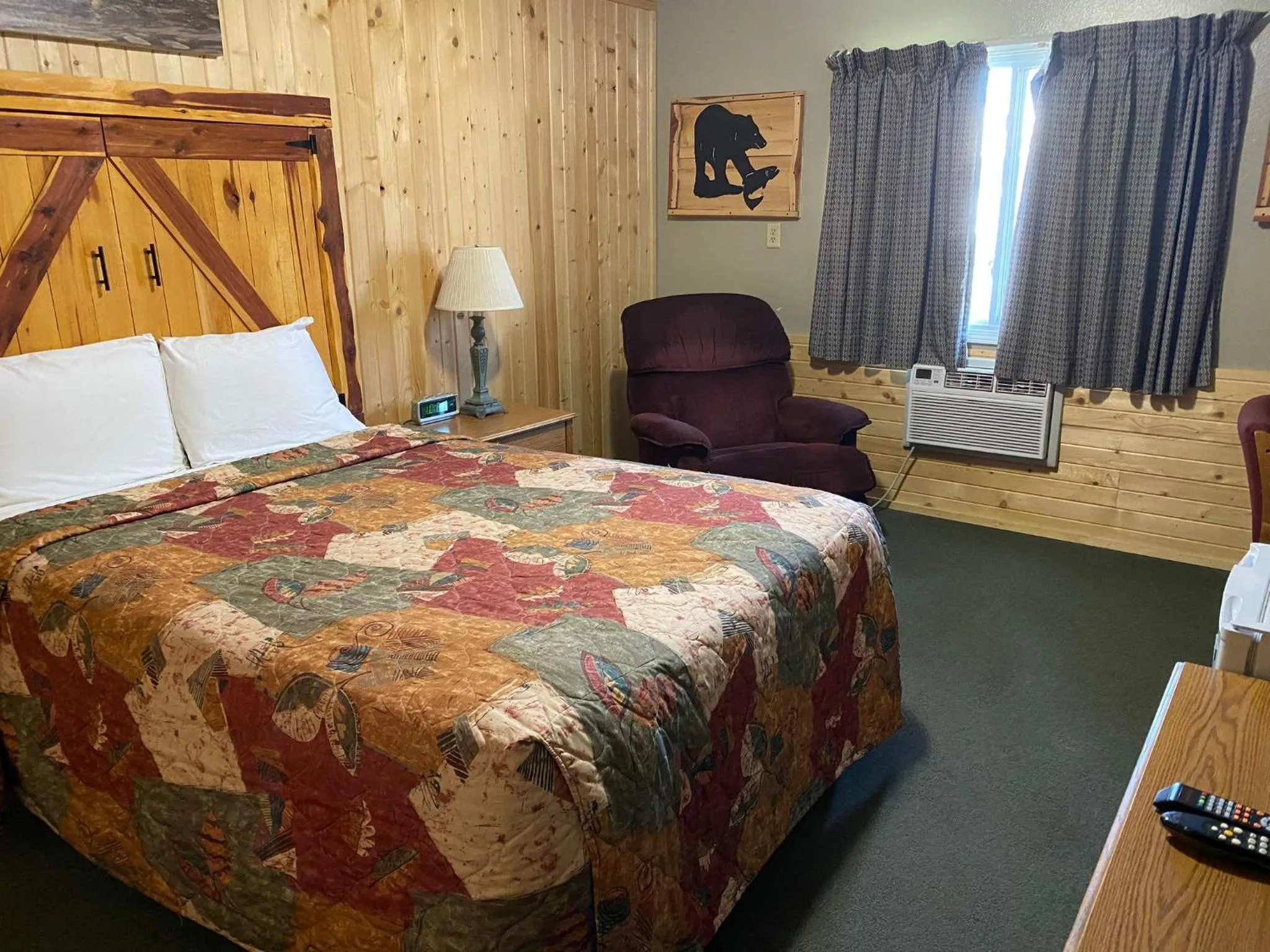 Bed in Celebrity Inn