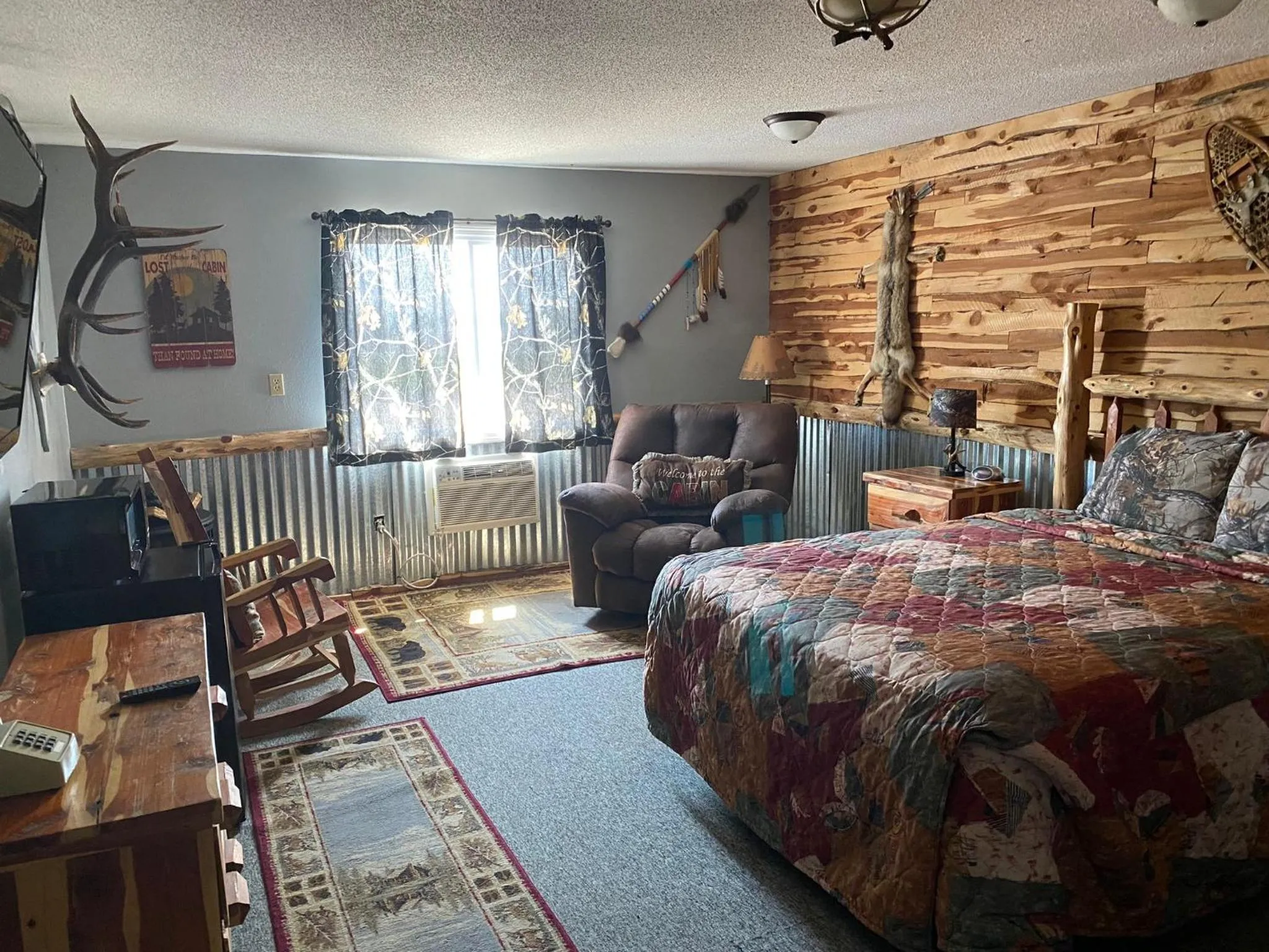 Bed in Celebrity Inn