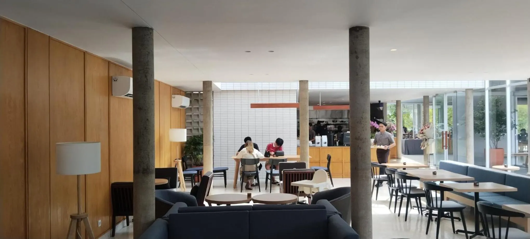 Restaurant/places to eat in Bungalow Homes