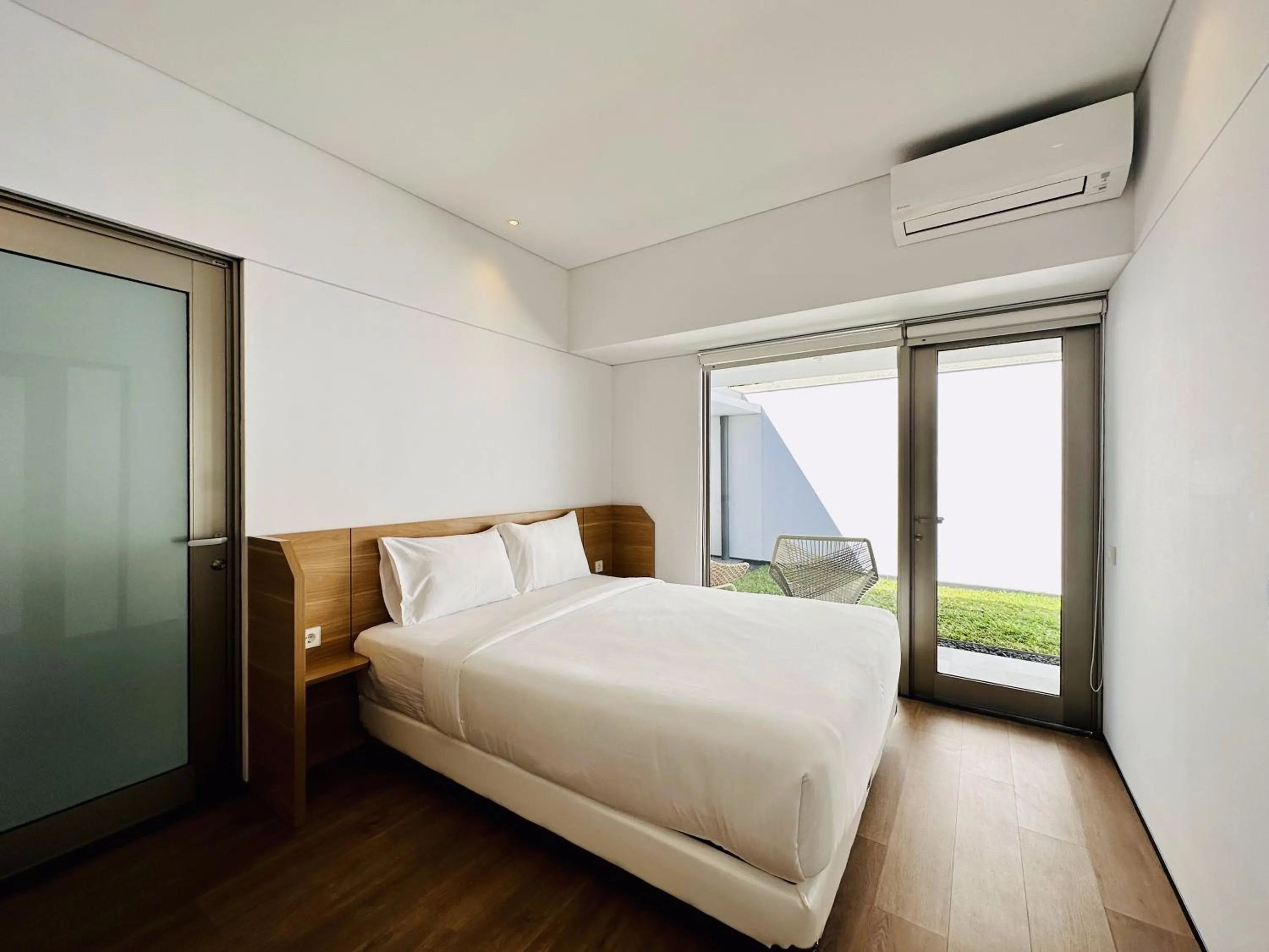 Bed in Bungalow Homes