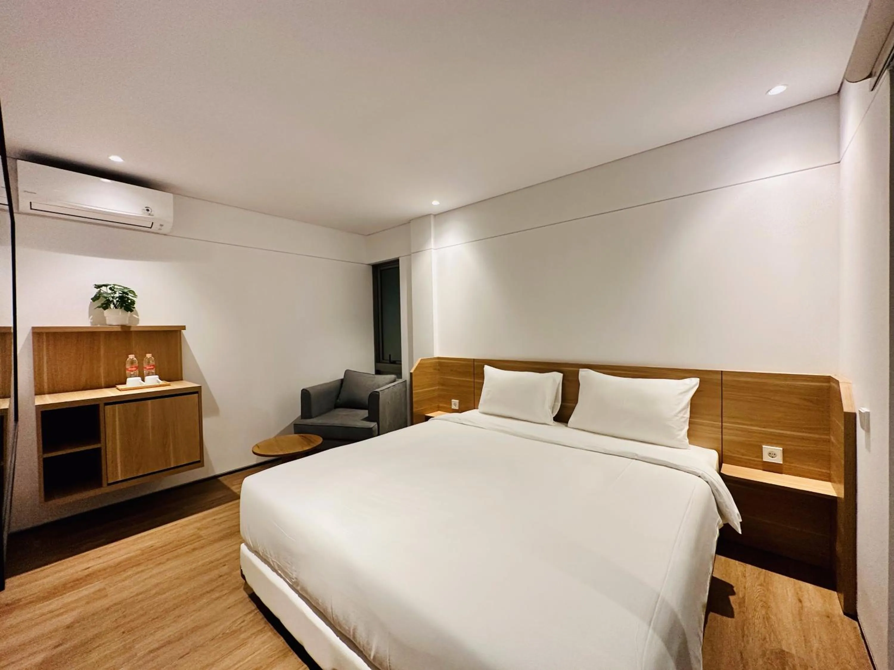 Bedroom, Bed in Bungalow Homes