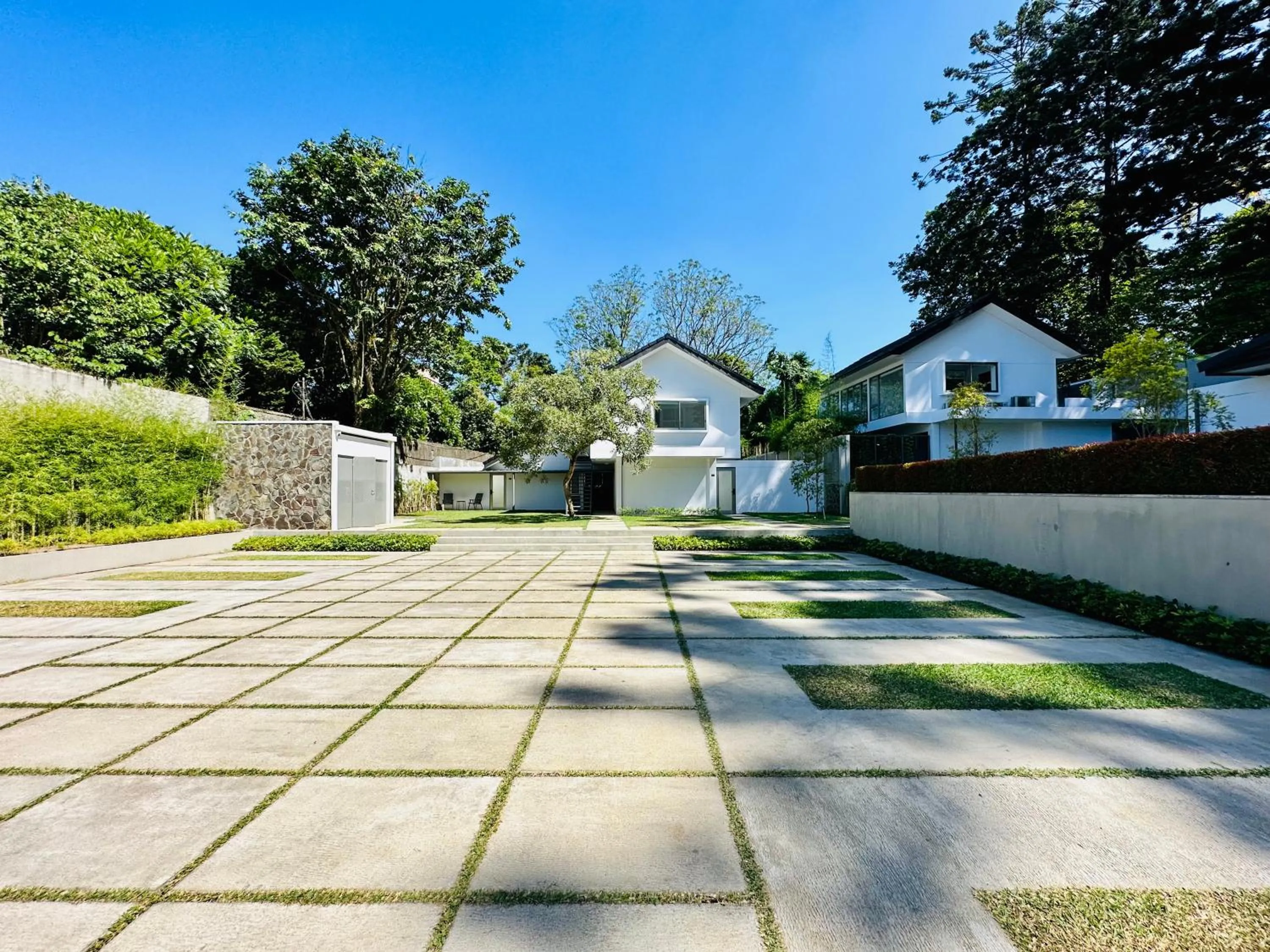 Property building in Bungalow Homes