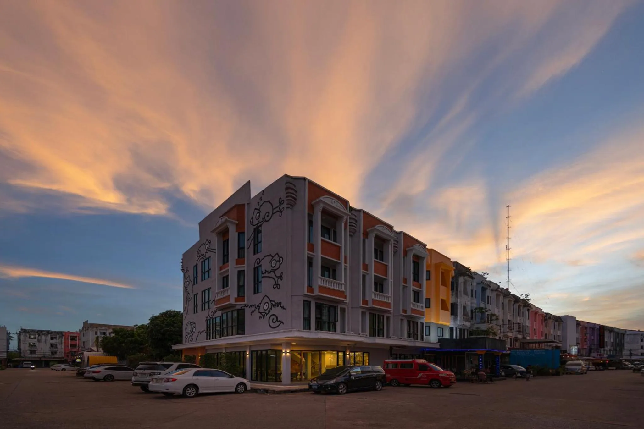 Property building in Chamemon Bed Phuket Town