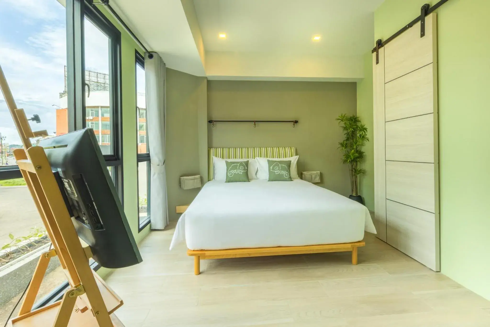 Superior Double Room in Chamemon Bed Phuket Town Superior Double Room in Chamemon Bed Phuket Town