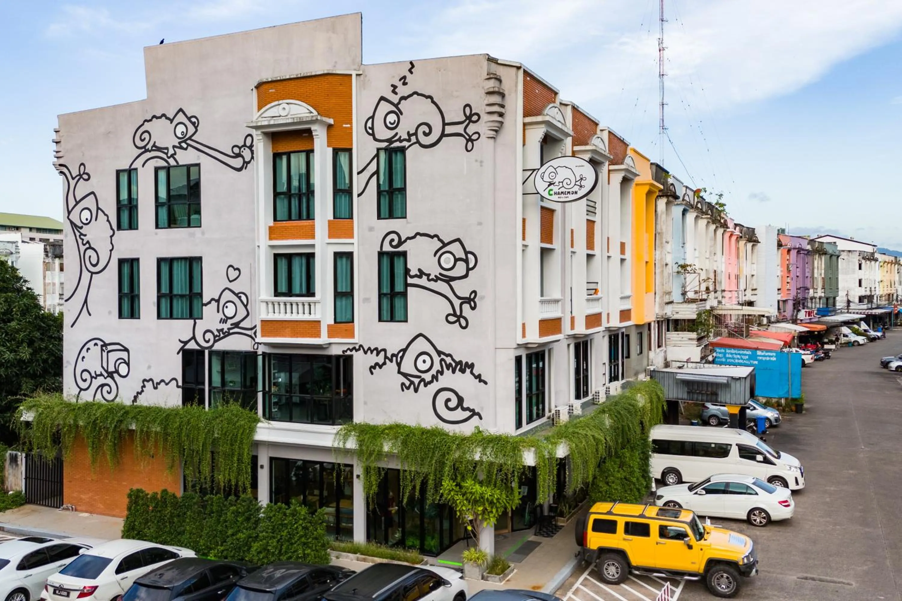 Property building in Chamemon Bed Phuket Town