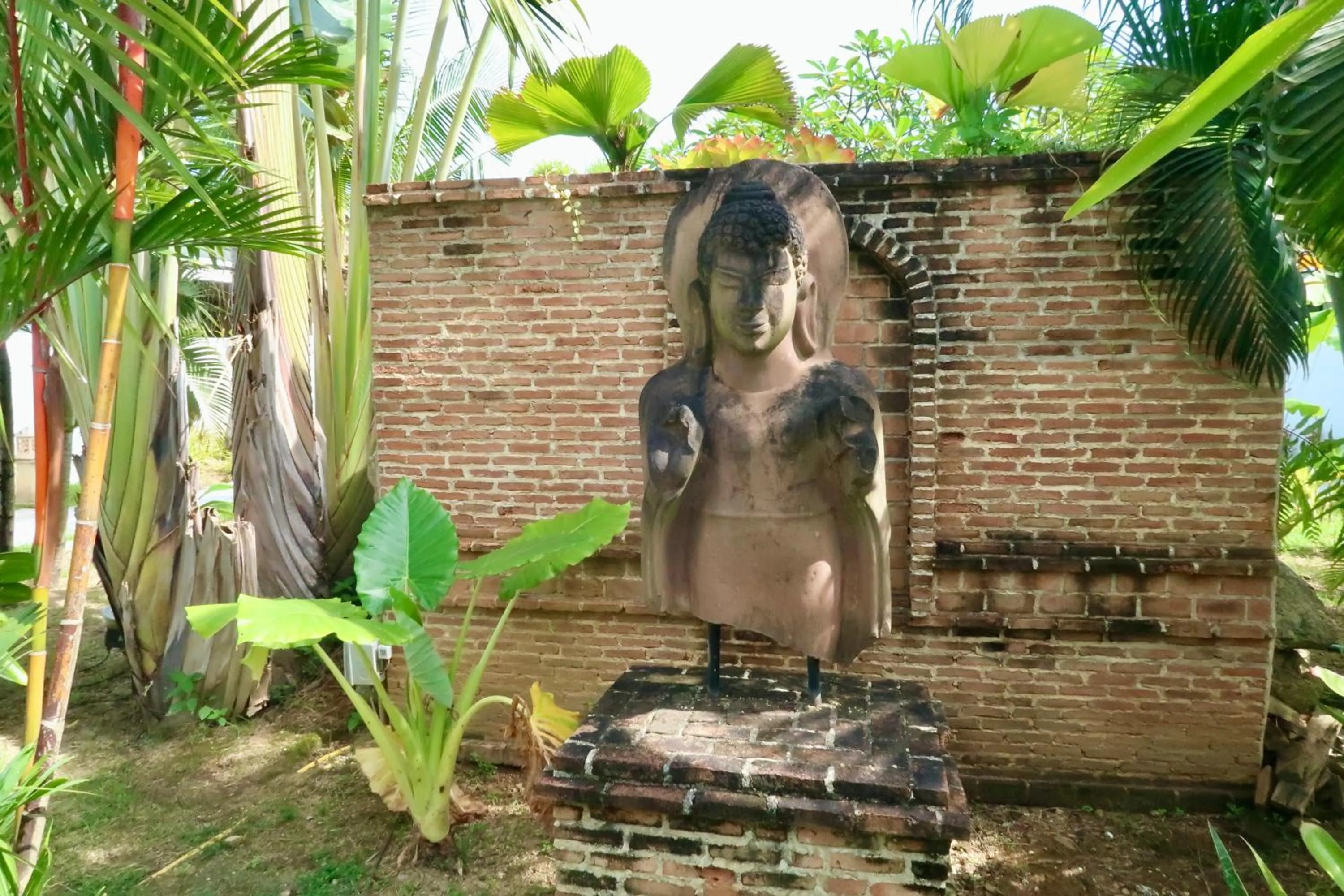 Garden in Jasmine Village