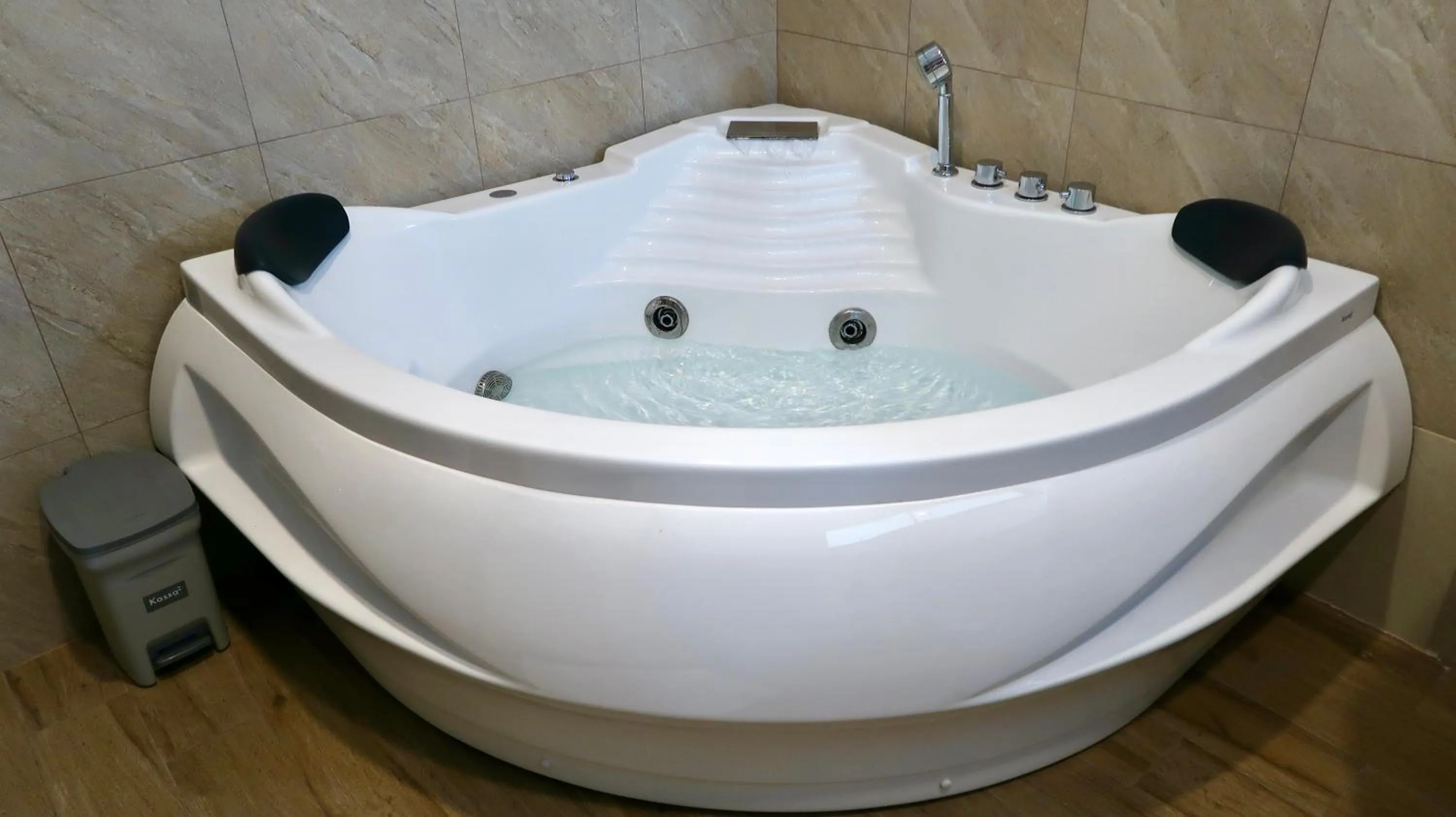 Hot Tub in Jasmine Village