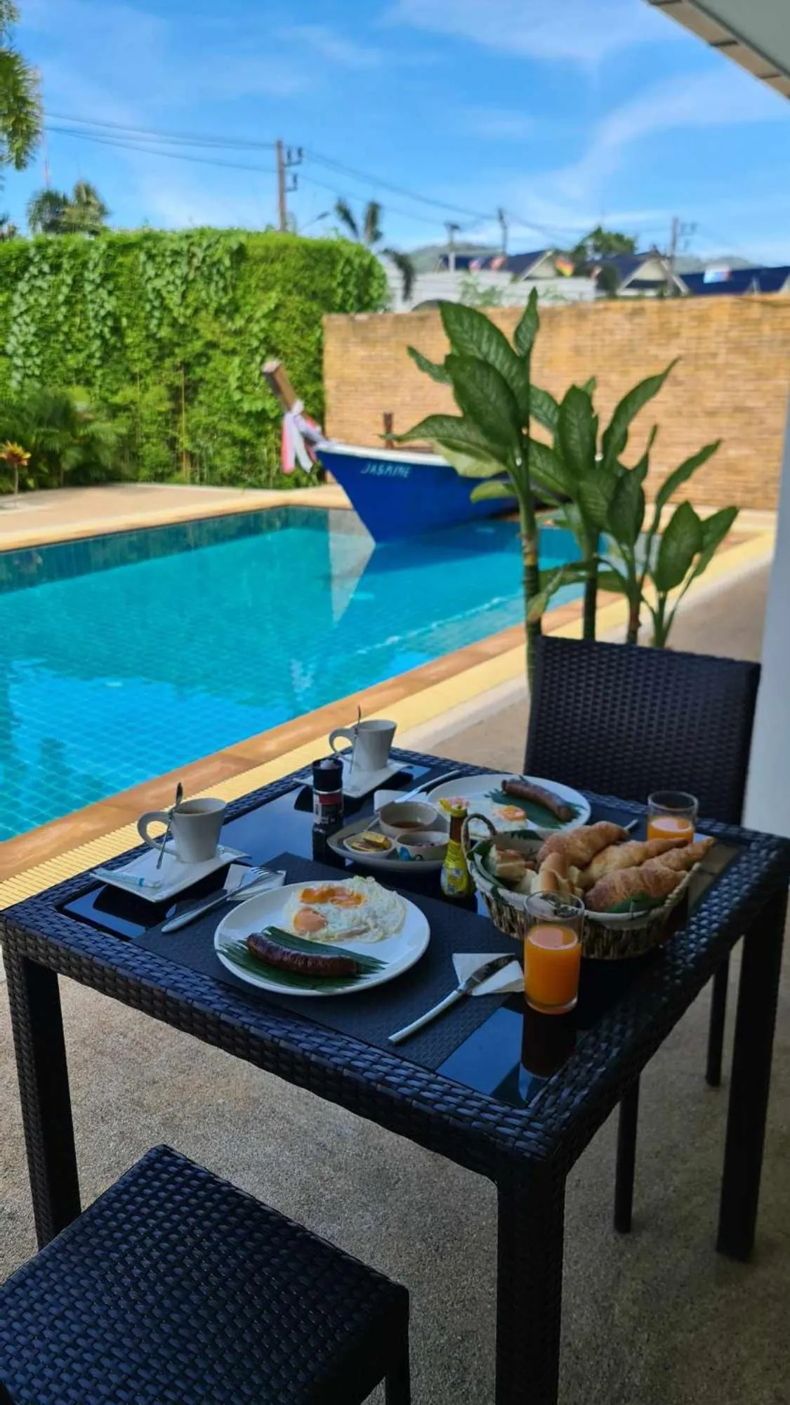 Continental breakfast in Jasmine Village